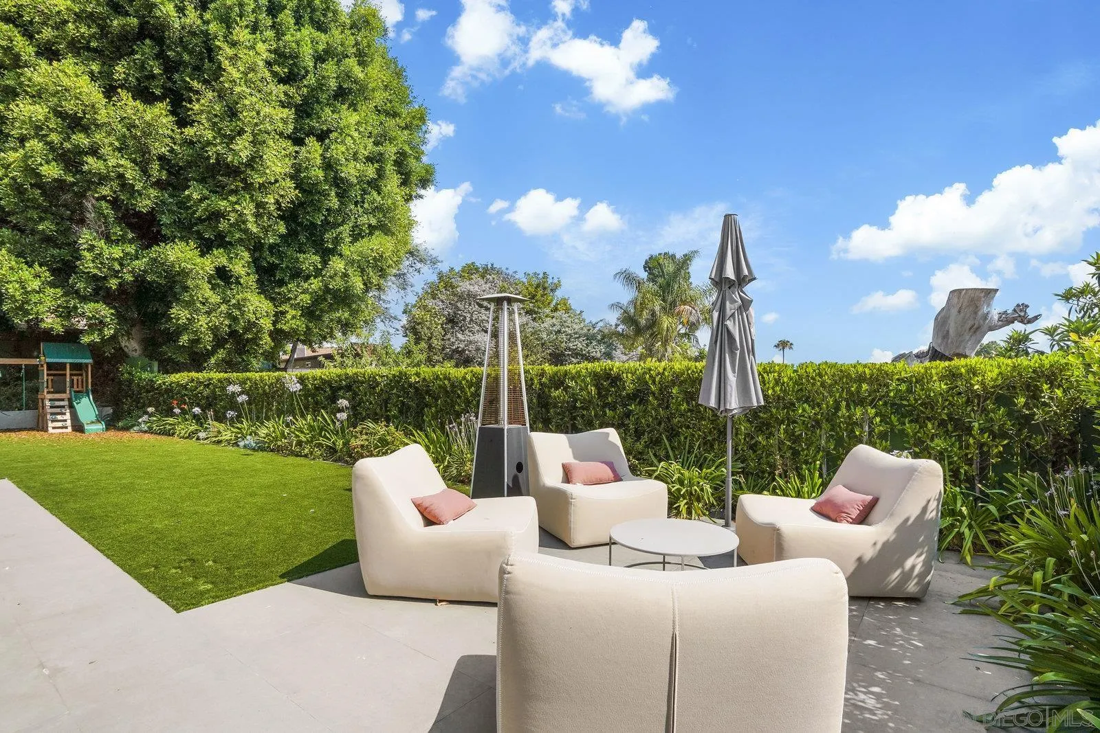 https://cdn.realtyfeed.com/cdn/127/250036559/ce59bd655e75ee01bb11fe1e8a0d3cc9.webp