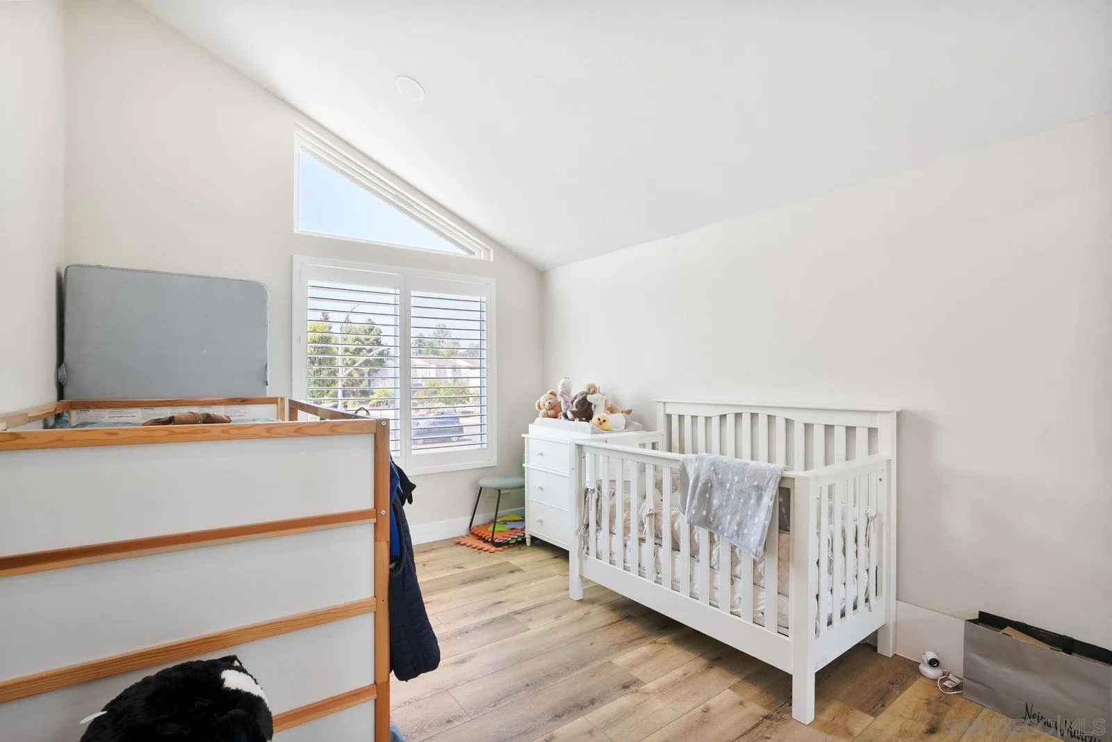 https://cdn.realtyfeed.com/cdn/127/250036559/d89f5394170dee3c4e7ff06572bb79c7.webp