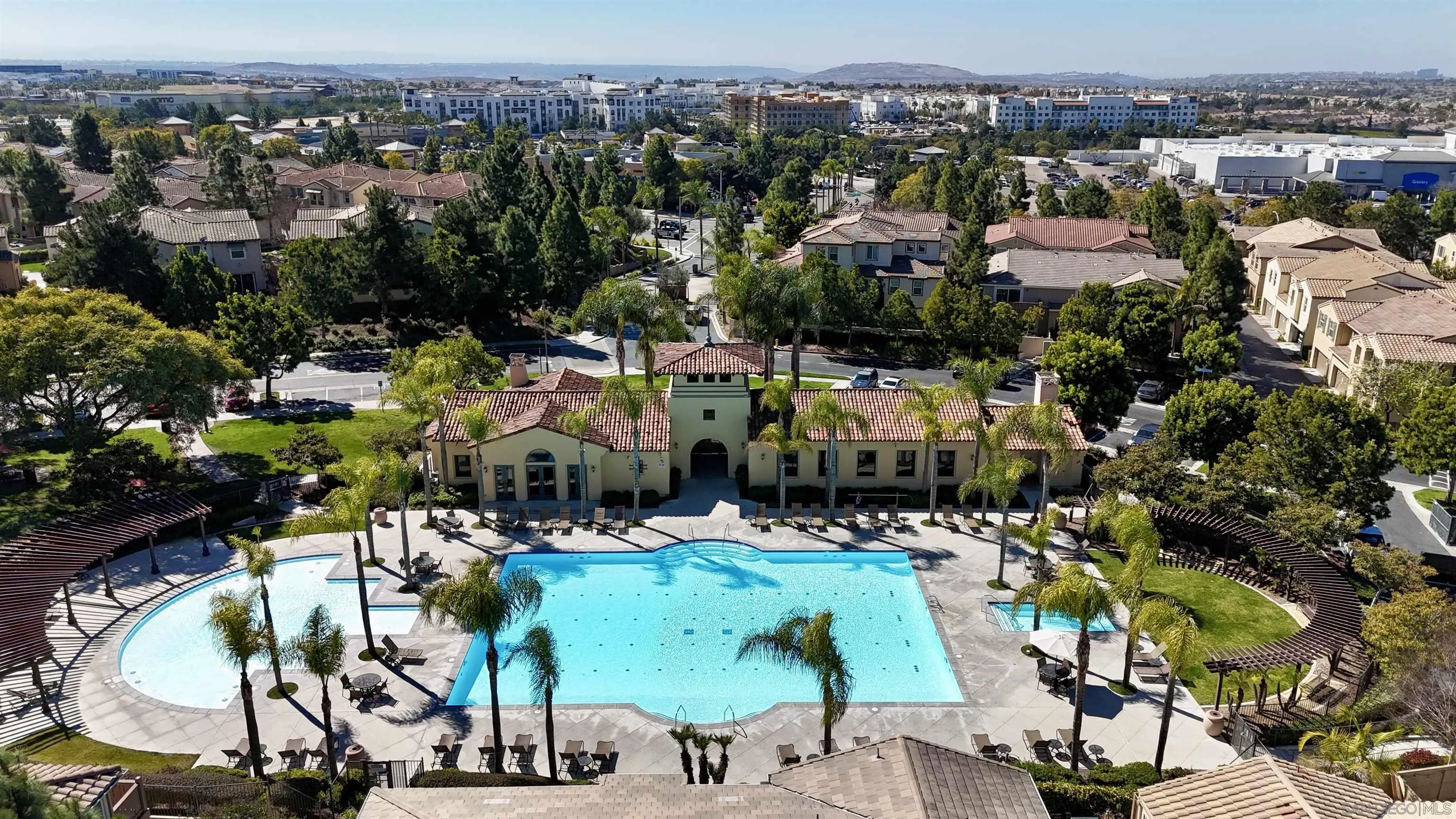 https://cdn.realtyfeed.com/cdn/127/250036561/0213d7c5e4437f0767c5b0757c7ff1c1.webp