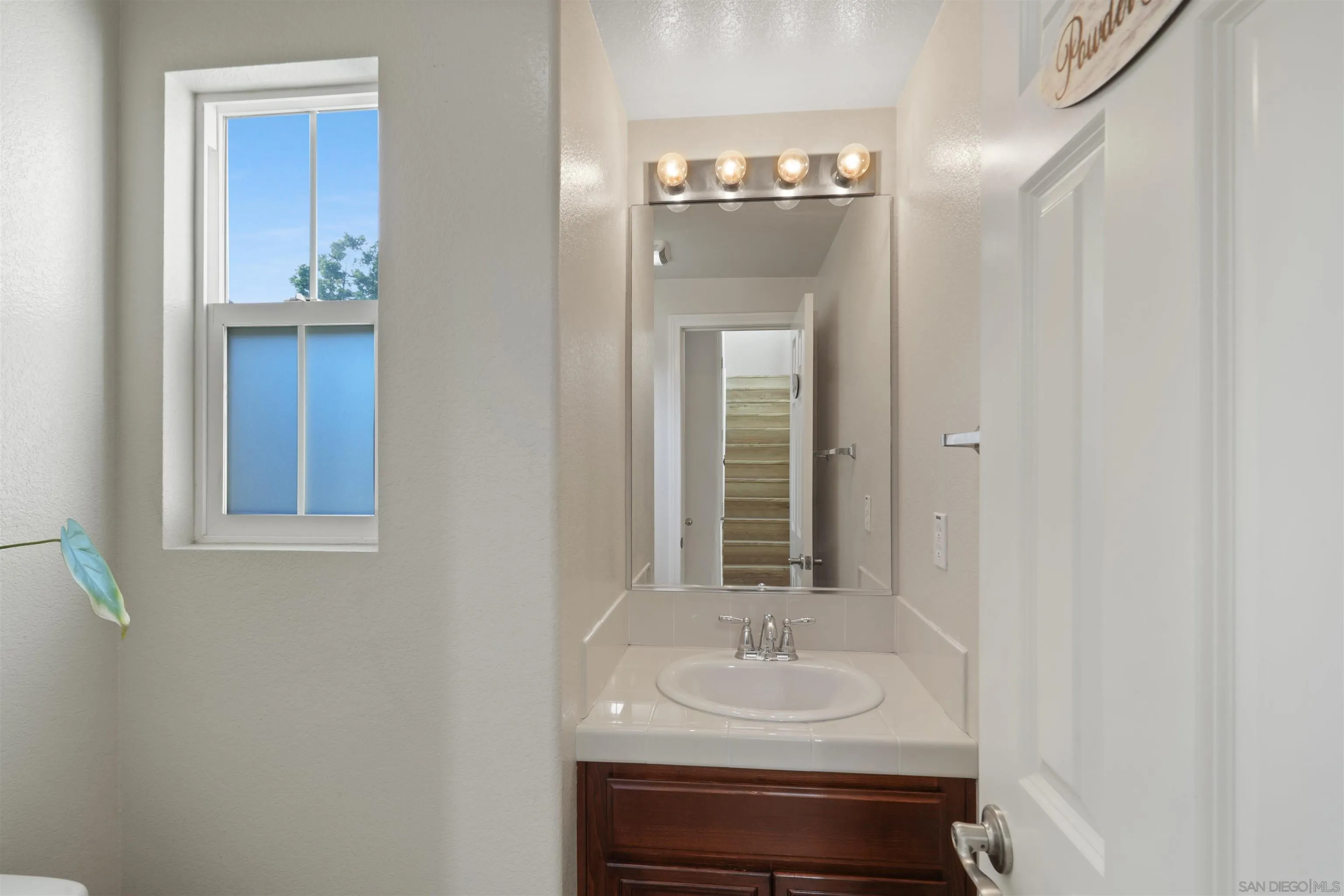 https://cdn.realtyfeed.com/cdn/127/250036561/2f1cb5be043d751c2b0dd5e438a12076.webp