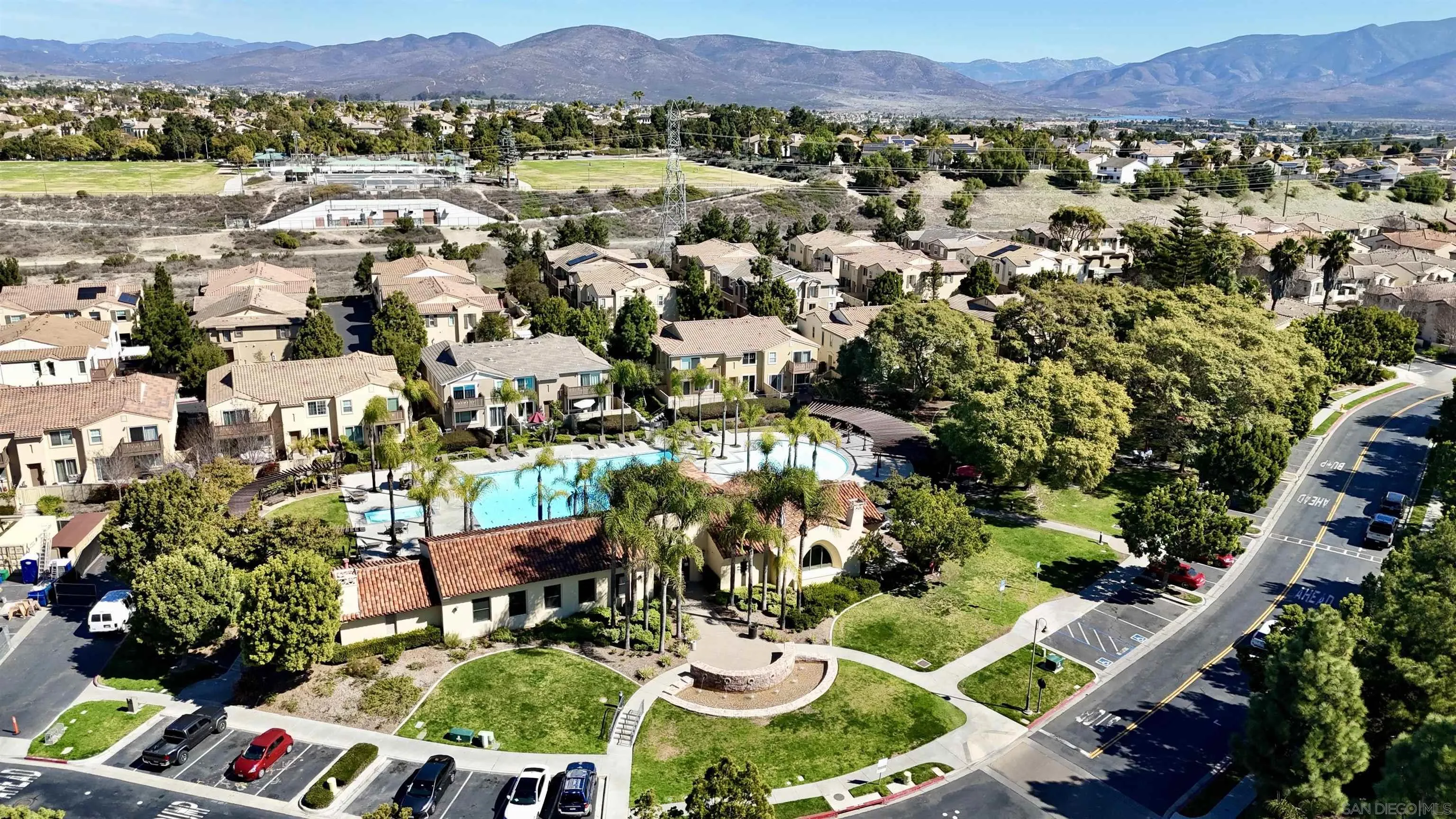 https://cdn.realtyfeed.com/cdn/127/250036561/4a4c4ae2f0521f3f8908c93c46e58ddd.webp