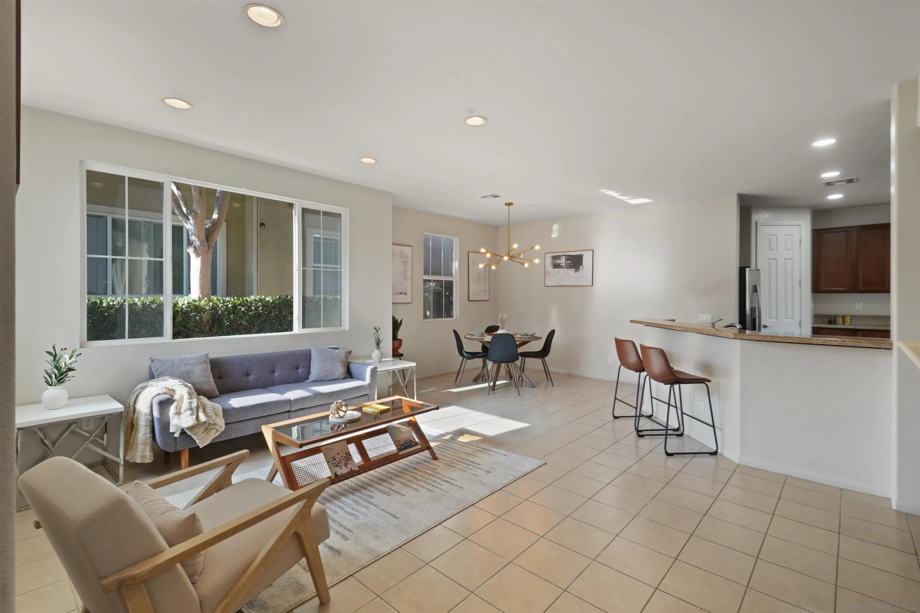 https://cdn.realtyfeed.com/cdn/127/250036561/660f5e949d292abfc820abae2fa0f11c.webp