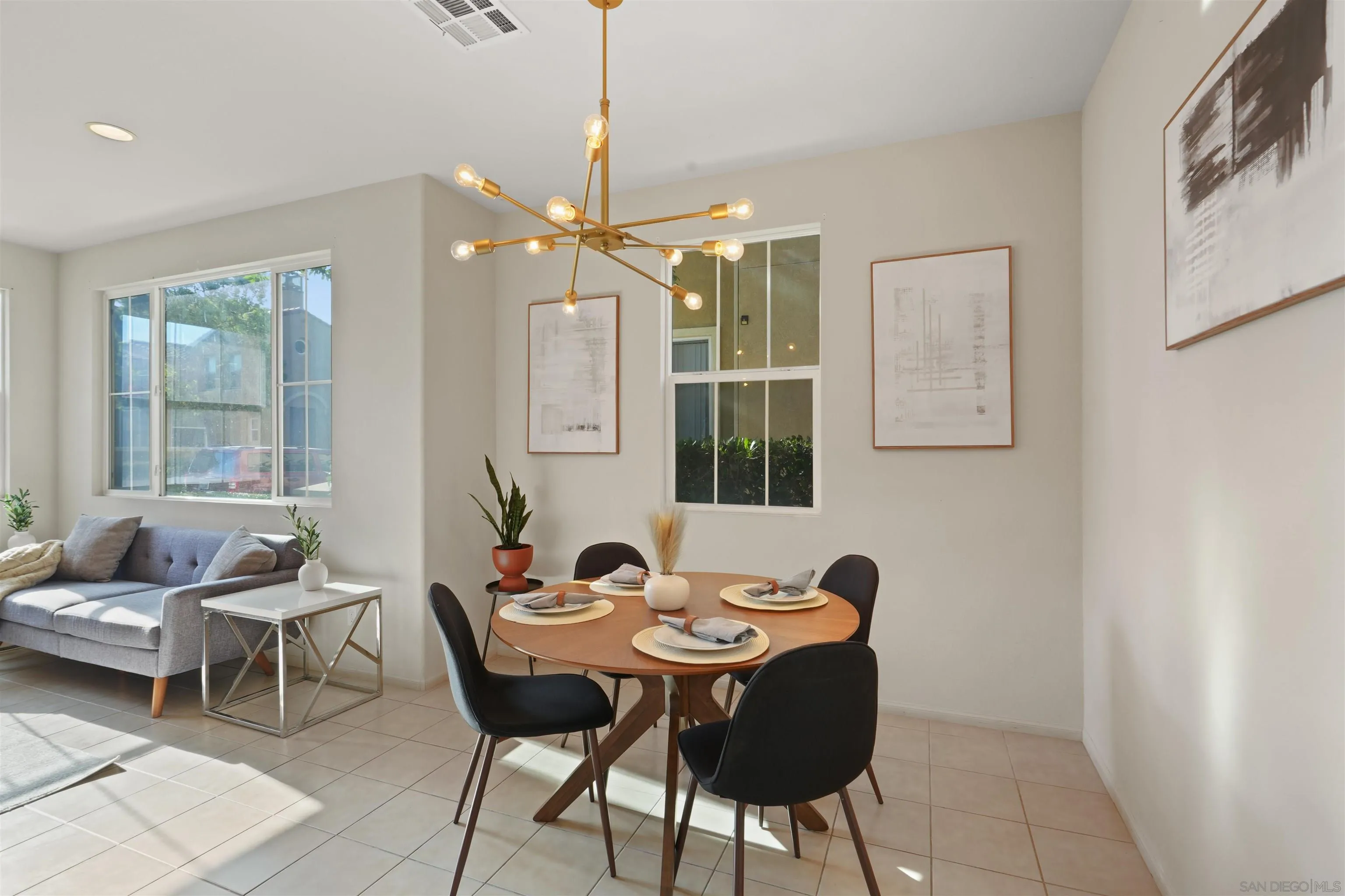 https://cdn.realtyfeed.com/cdn/127/250036561/b1c711f2474c47e7794de0890649b0e9.webp