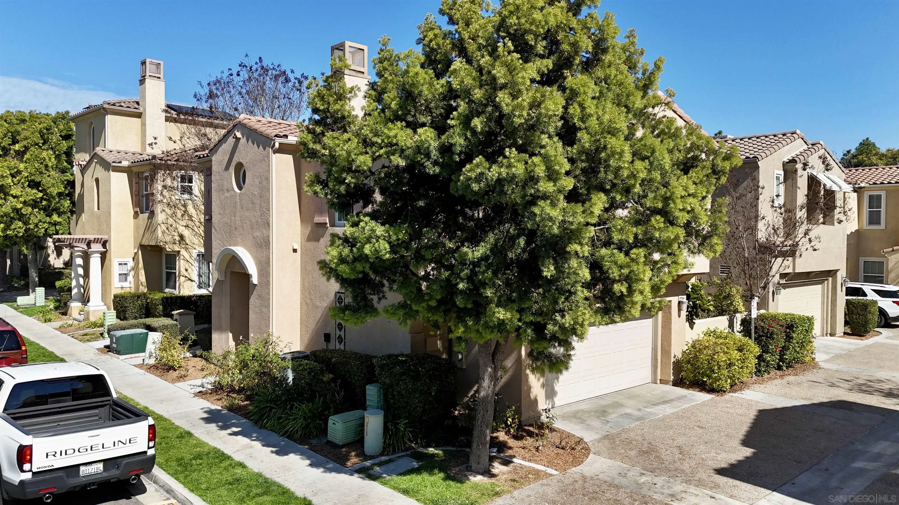 https://cdn.realtyfeed.com/cdn/127/250036561/bfa099e91887844108fbd8fc35f2c6b5.webp