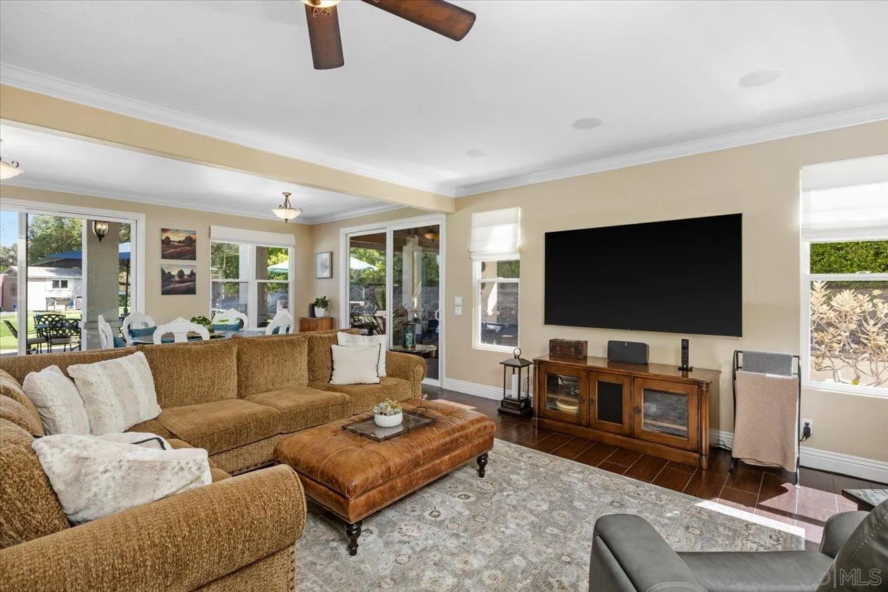 https://cdn.realtyfeed.com/cdn/127/250036563/21f847f2a7374889d4af31c2b6f87ecf.webp