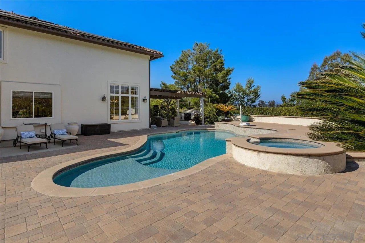 https://cdn.realtyfeed.com/cdn/127/250036563/3c500858ed0b6fa11203492dc9fbe4d5.webp