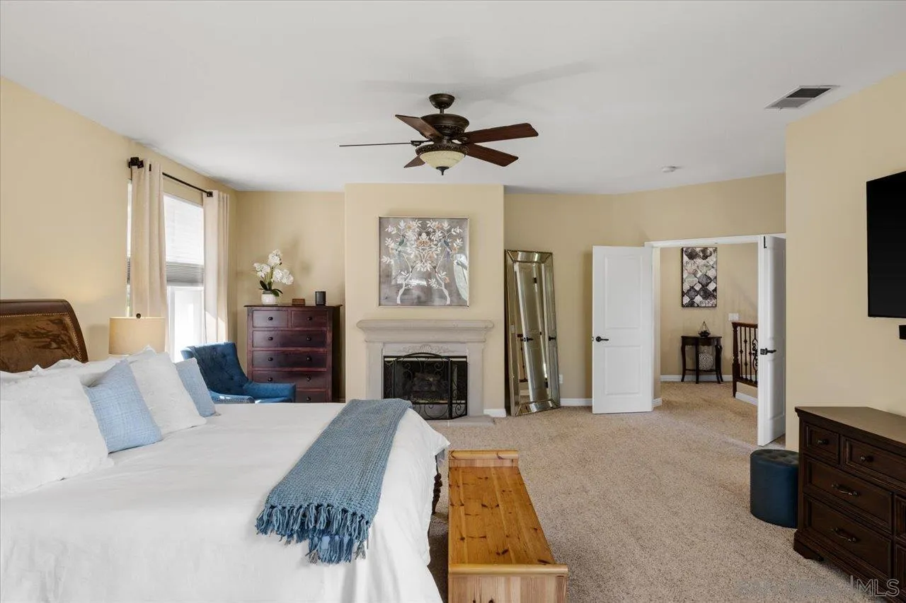 https://cdn.realtyfeed.com/cdn/127/250036563/63defe2e59bf112cbcd93a4ca5335d15.webp
