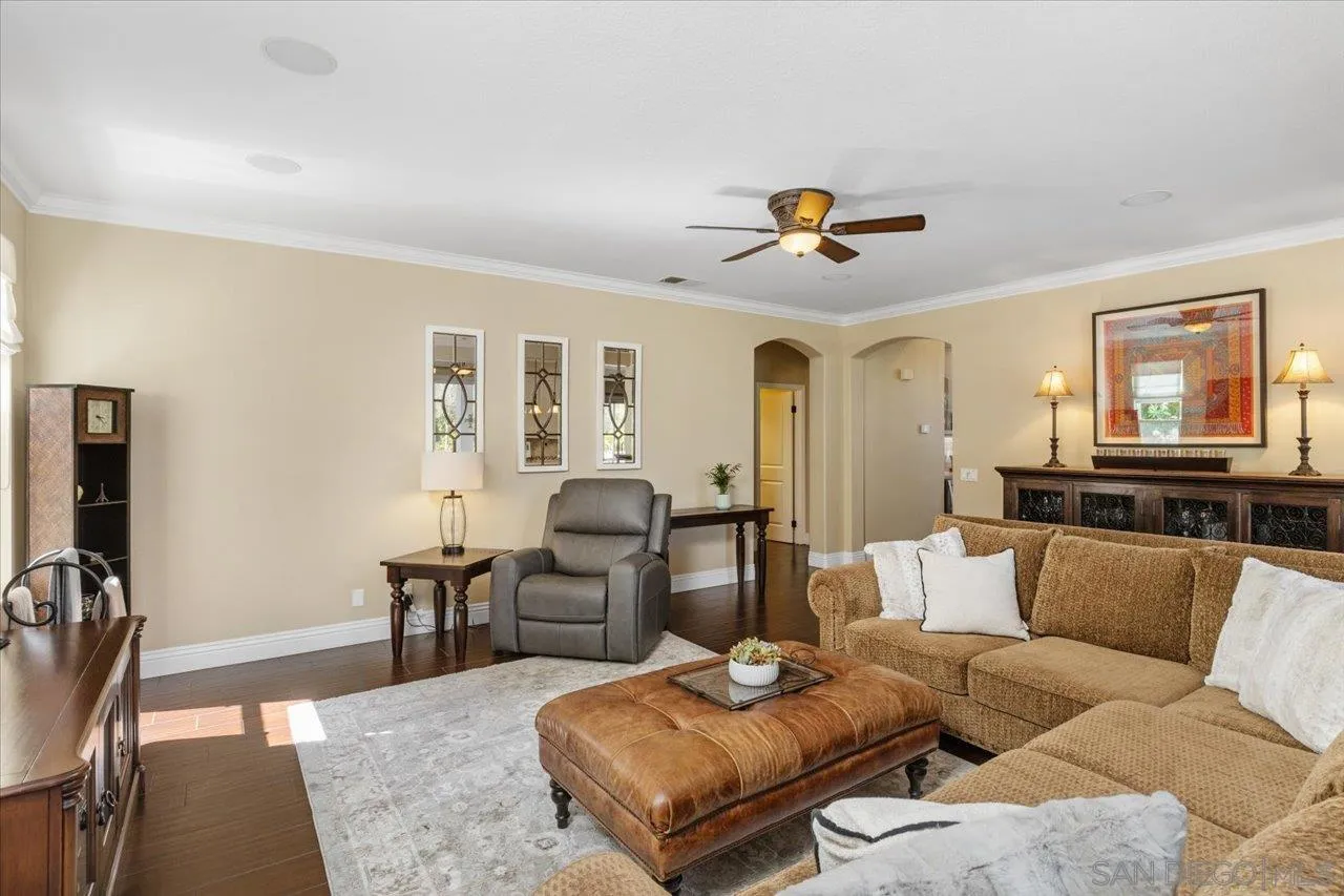 https://cdn.realtyfeed.com/cdn/127/250036563/c44d4d88fb991aa498c4656857d70ffa.webp