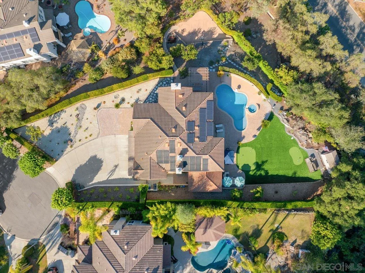 https://cdn.realtyfeed.com/cdn/127/250036563/d67e4bdec9a51dc02833d9ff8b9d347c.webp