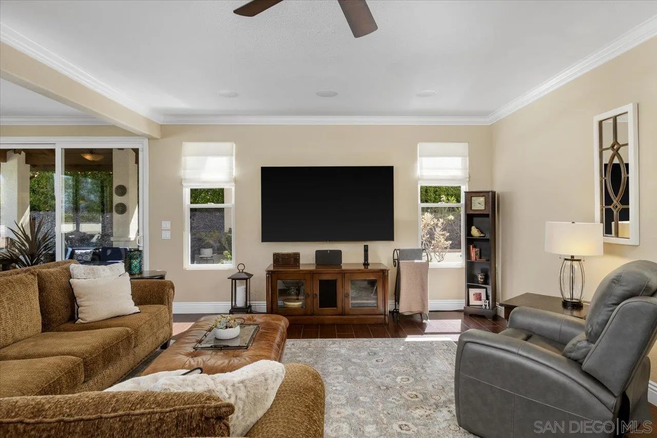 https://cdn.realtyfeed.com/cdn/127/250036563/d95557d715615f65667cd64b6c5d5011.webp