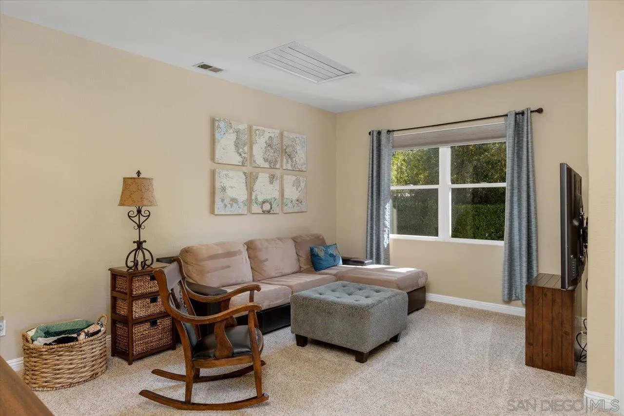https://cdn.realtyfeed.com/cdn/127/250036563/f8c3395dbe88ccc728d4a855bfab5671.webp