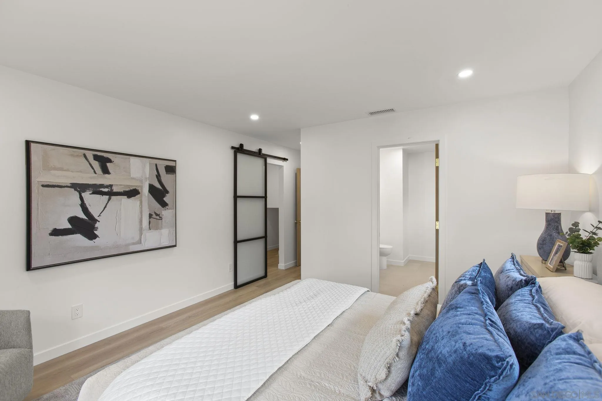 https://cdn.realtyfeed.com/cdn/127/250036565/325b951ac512839797ac11d44f5c7a28.webp