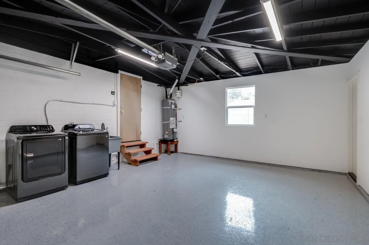https://cdn.realtyfeed.com/cdn/127/250036565/a27f8e17902f33833dd051721679505e.webp