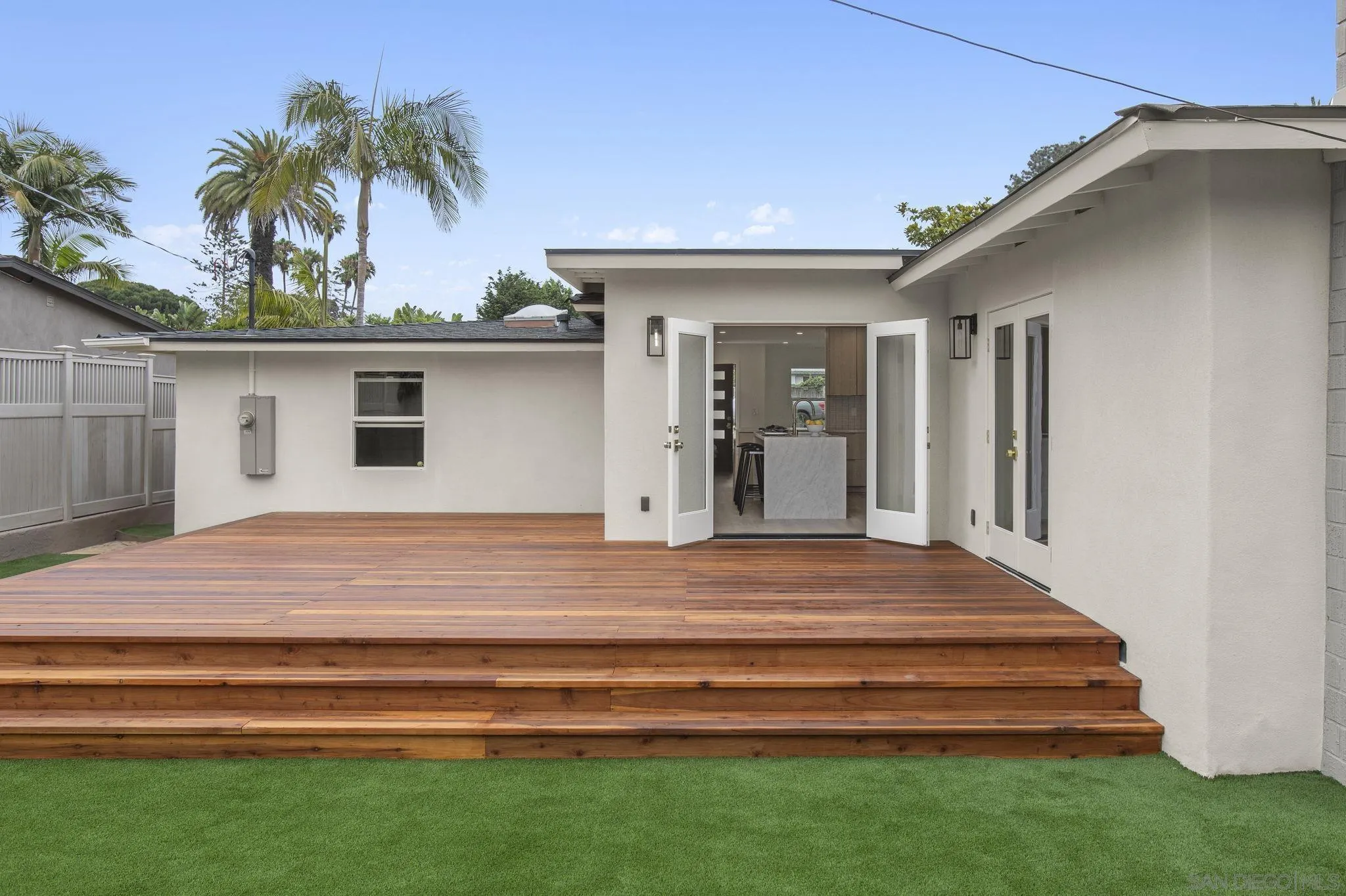 https://cdn.realtyfeed.com/cdn/127/250036565/f1ab077e583cd82334dd886bca5c8c10.webp