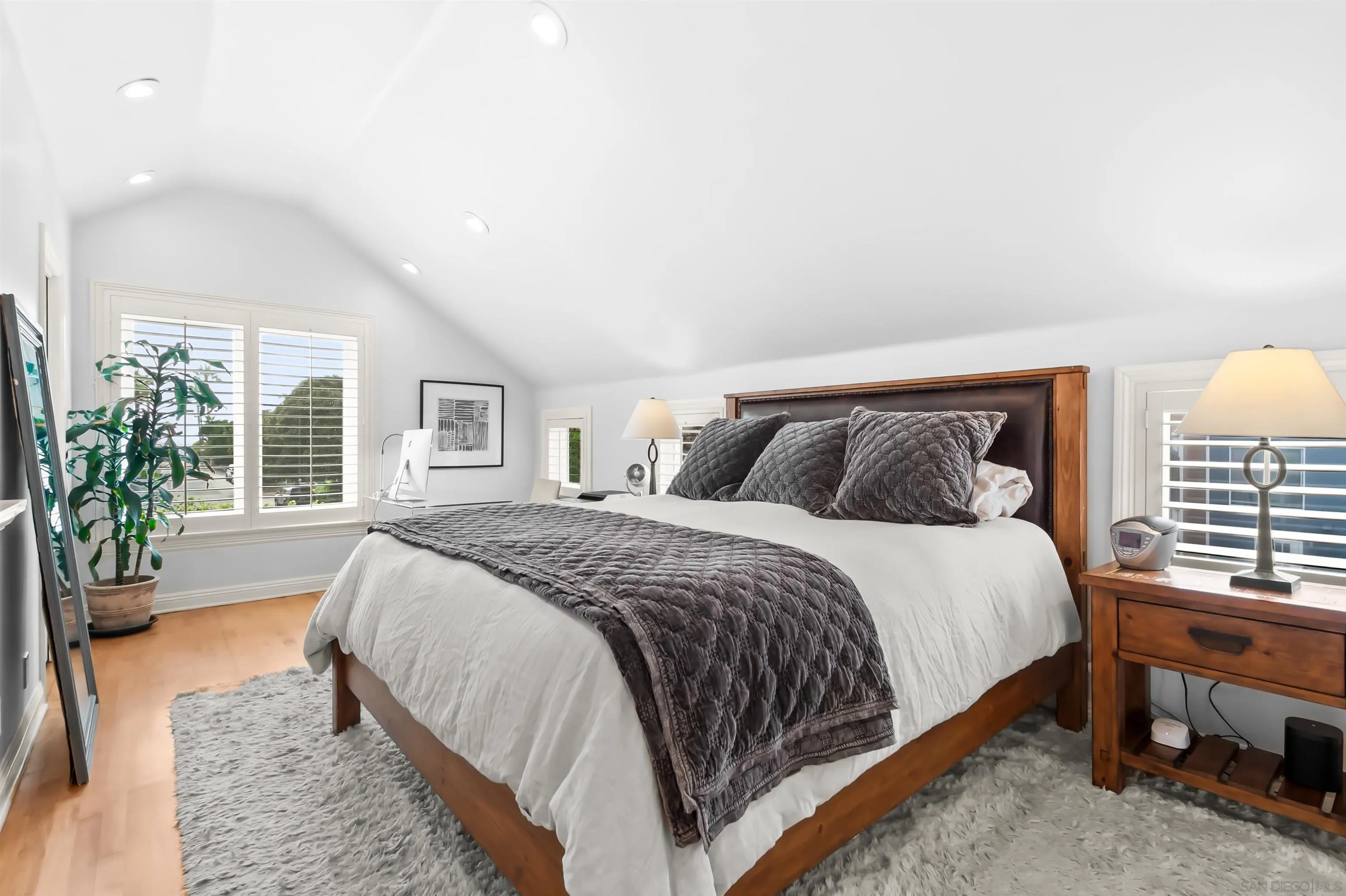 https://cdn.realtyfeed.com/cdn/127/250036566/14a04da6172533ee7cca1afed790e5ba.webp
