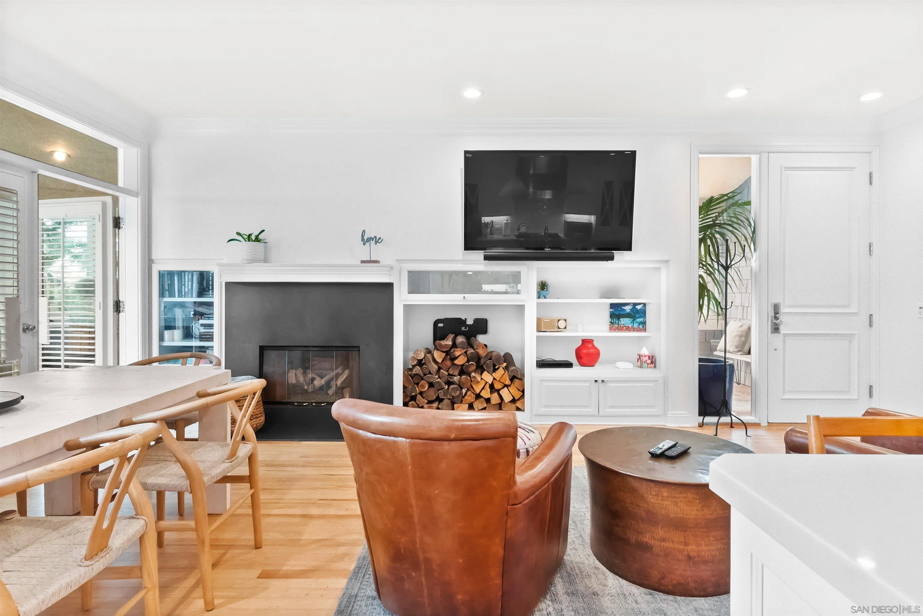 https://cdn.realtyfeed.com/cdn/127/250036566/3f6d1c2f0f150621cf62536da4ccc861.webp