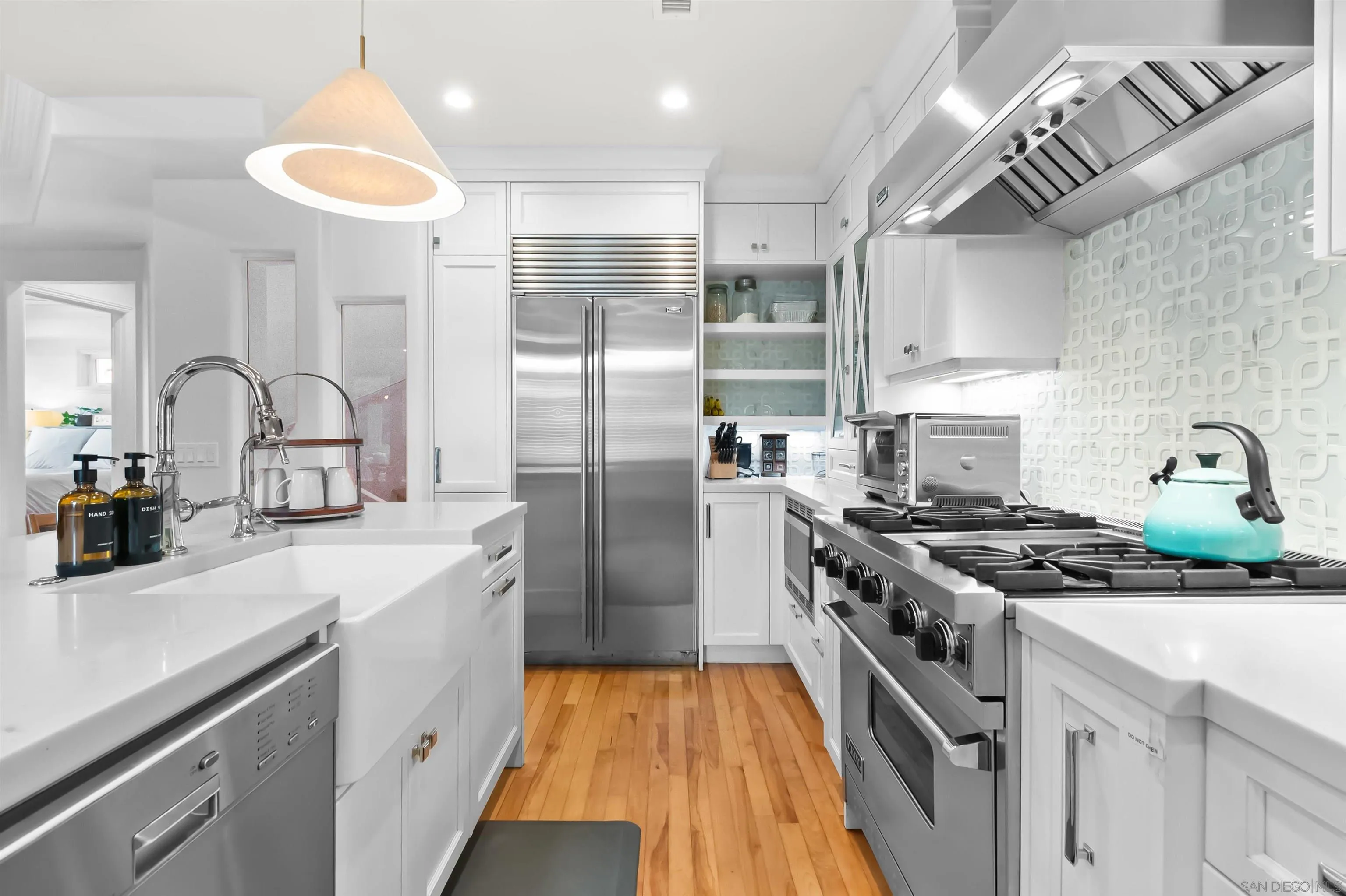 https://cdn.realtyfeed.com/cdn/127/250036566/4eb4427924114de668d6319f8249cd76.webp