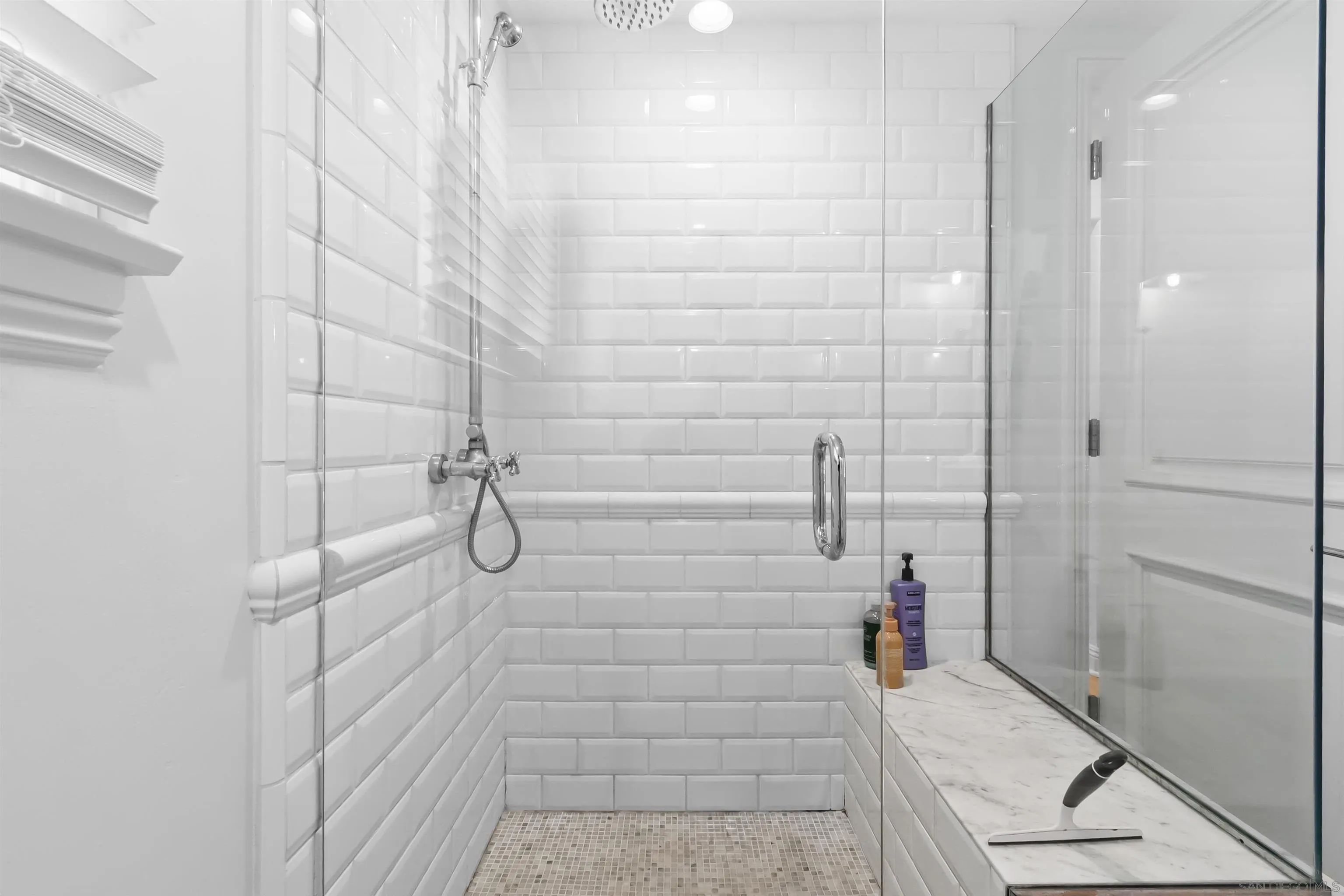 https://cdn.realtyfeed.com/cdn/127/250036566/653e48692365cfaecc6e80291c421be2.webp