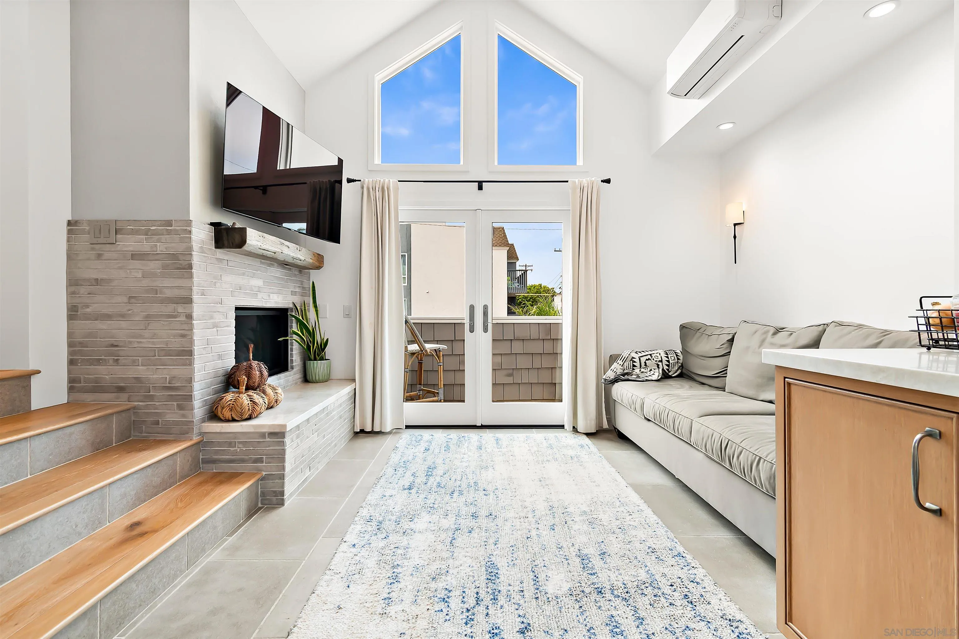 https://cdn.realtyfeed.com/cdn/127/250036566/656d1c1067afbc8c7087ae2f4103aa5e.webp