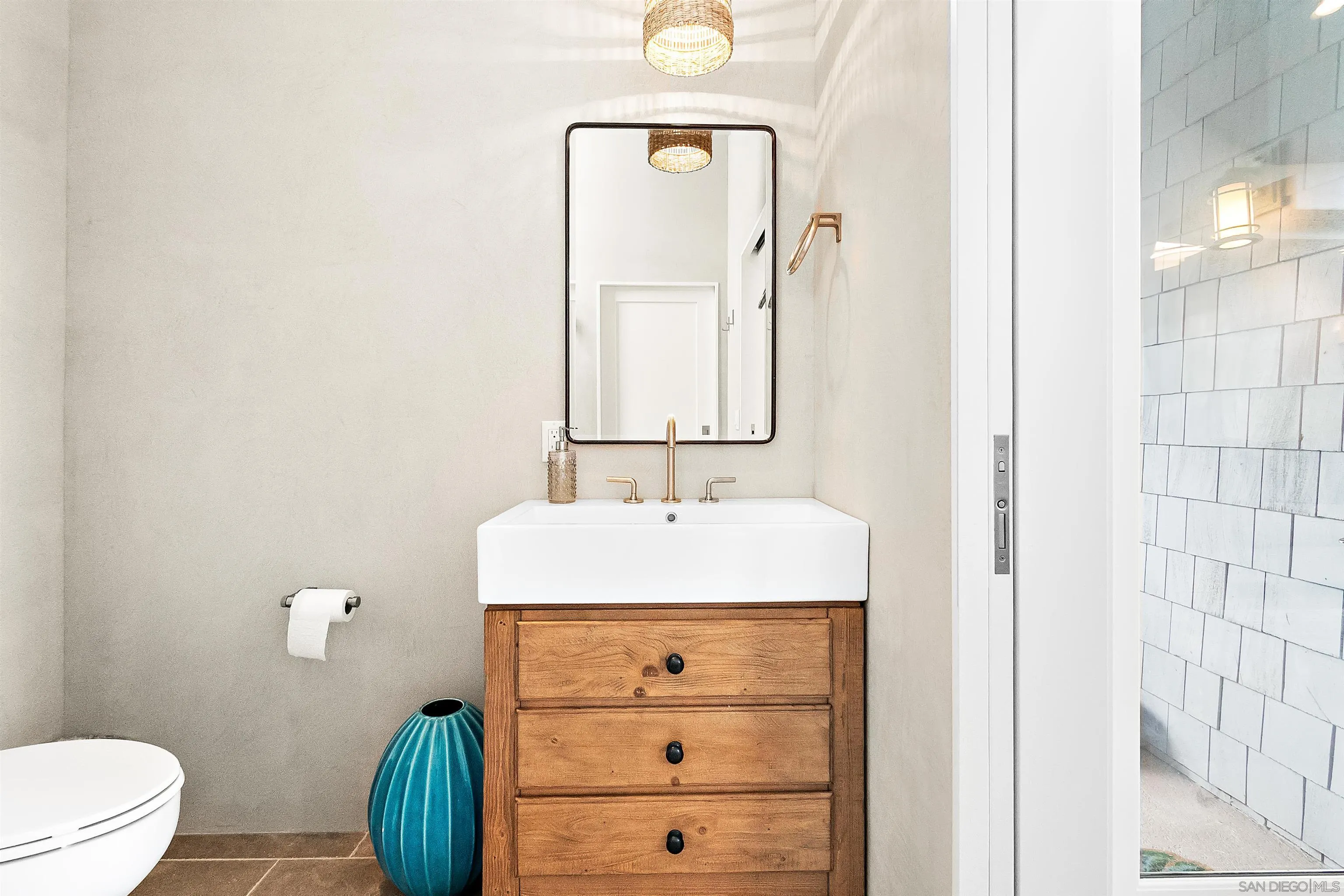 https://cdn.realtyfeed.com/cdn/127/250036566/92a8e659b853447af6a6d97f98ef3411.webp