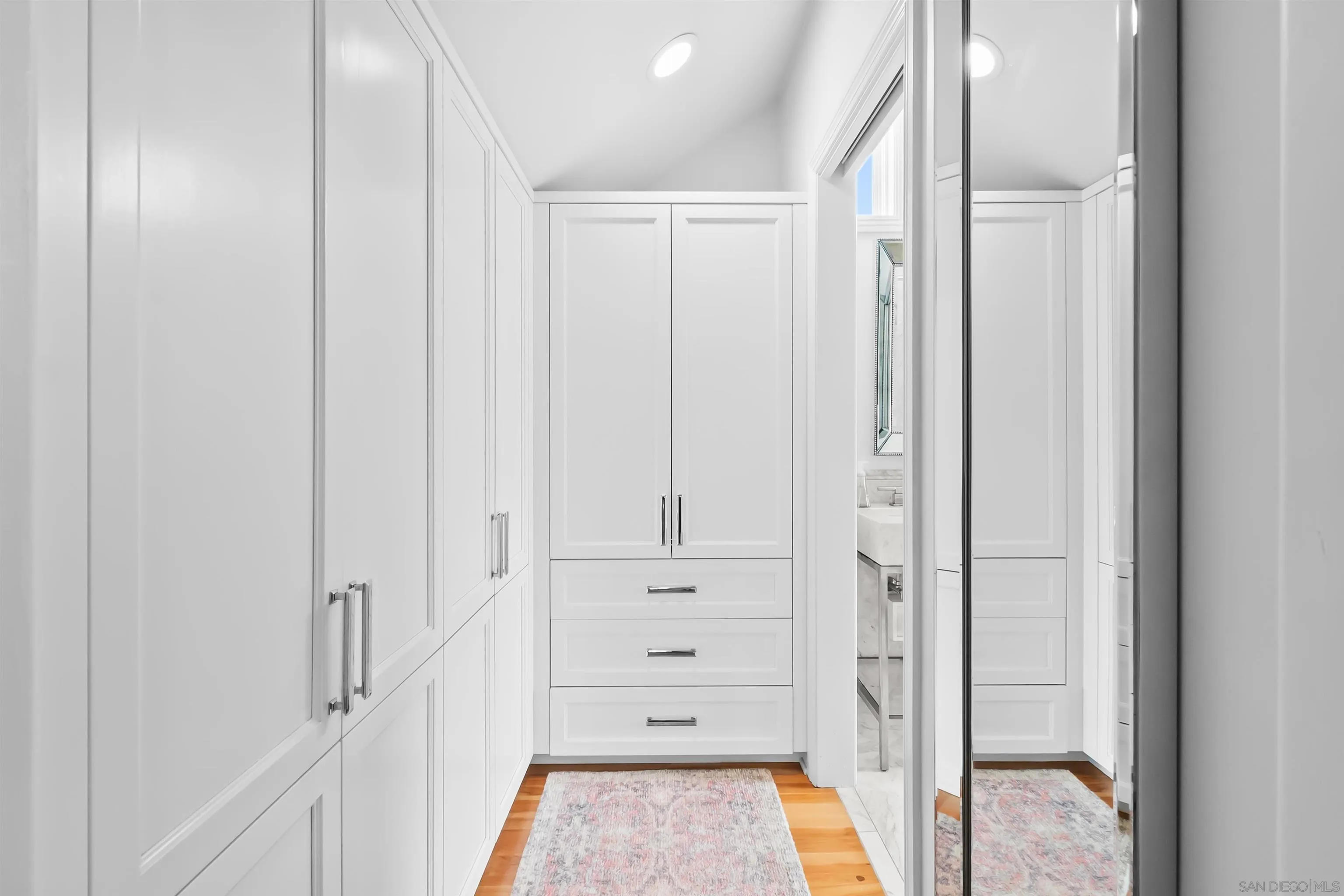 https://cdn.realtyfeed.com/cdn/127/250036566/cb8b450c5dd05359c3b089560580b79d.webp