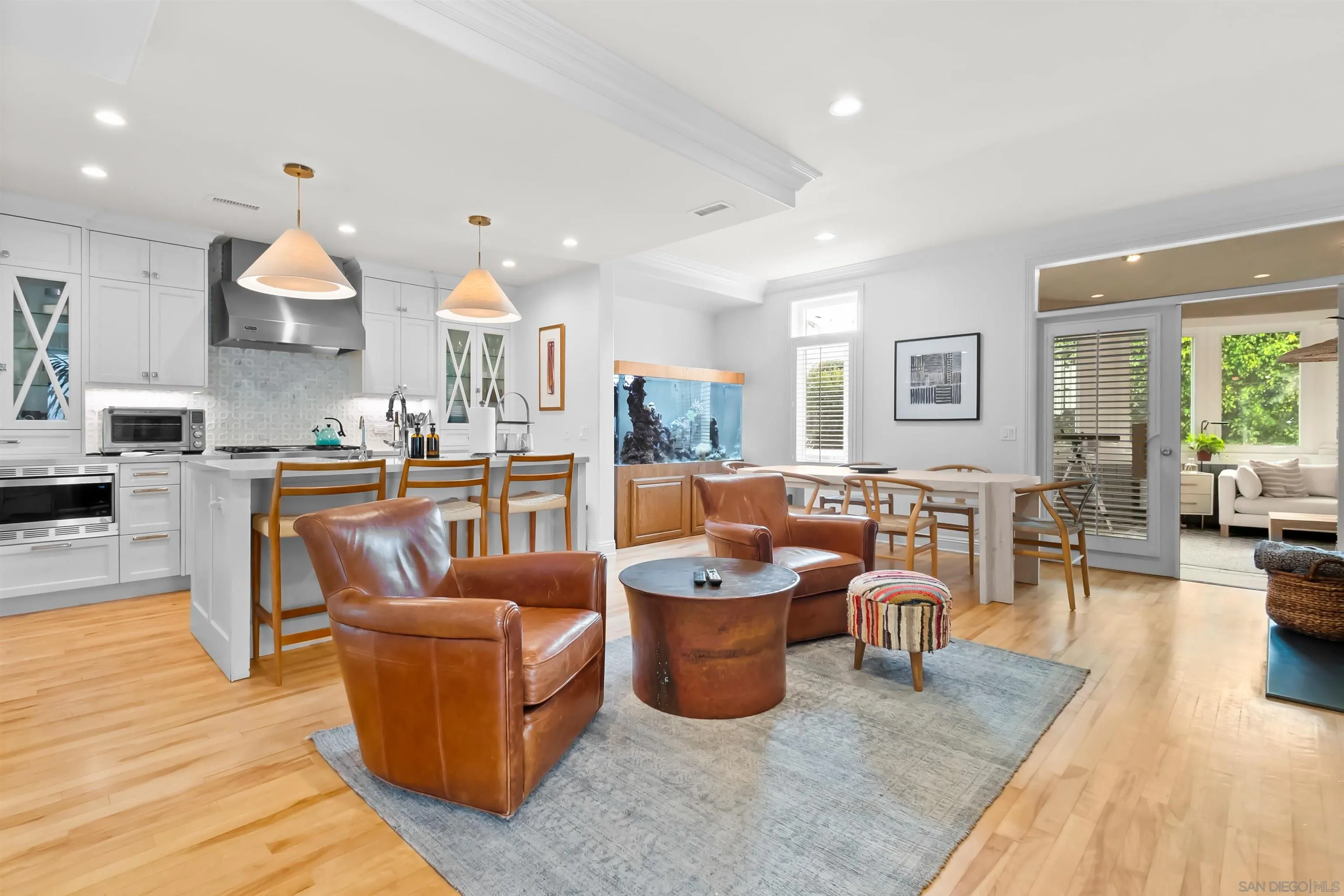 https://cdn.realtyfeed.com/cdn/127/250036566/dc1303ca700b7ffe527710683f7d6b95.webp