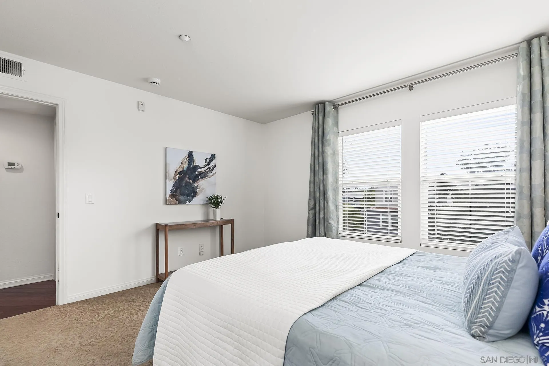 https://cdn.realtyfeed.com/cdn/127/250036568/012333409e1da71d2b21698d1c80698c.webp