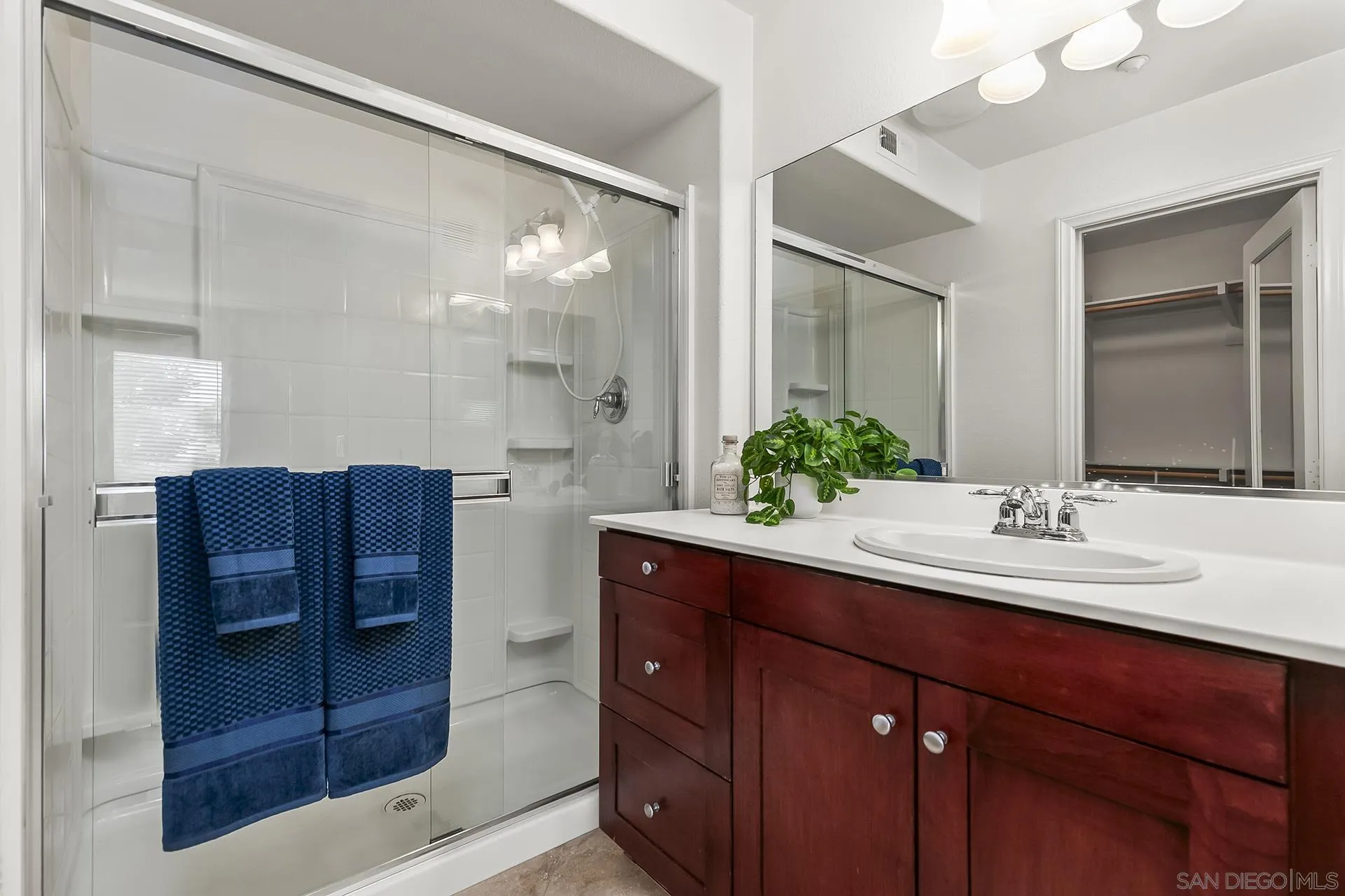 https://cdn.realtyfeed.com/cdn/127/250036568/6a144d8e597599cd00d38d48147d905e.webp