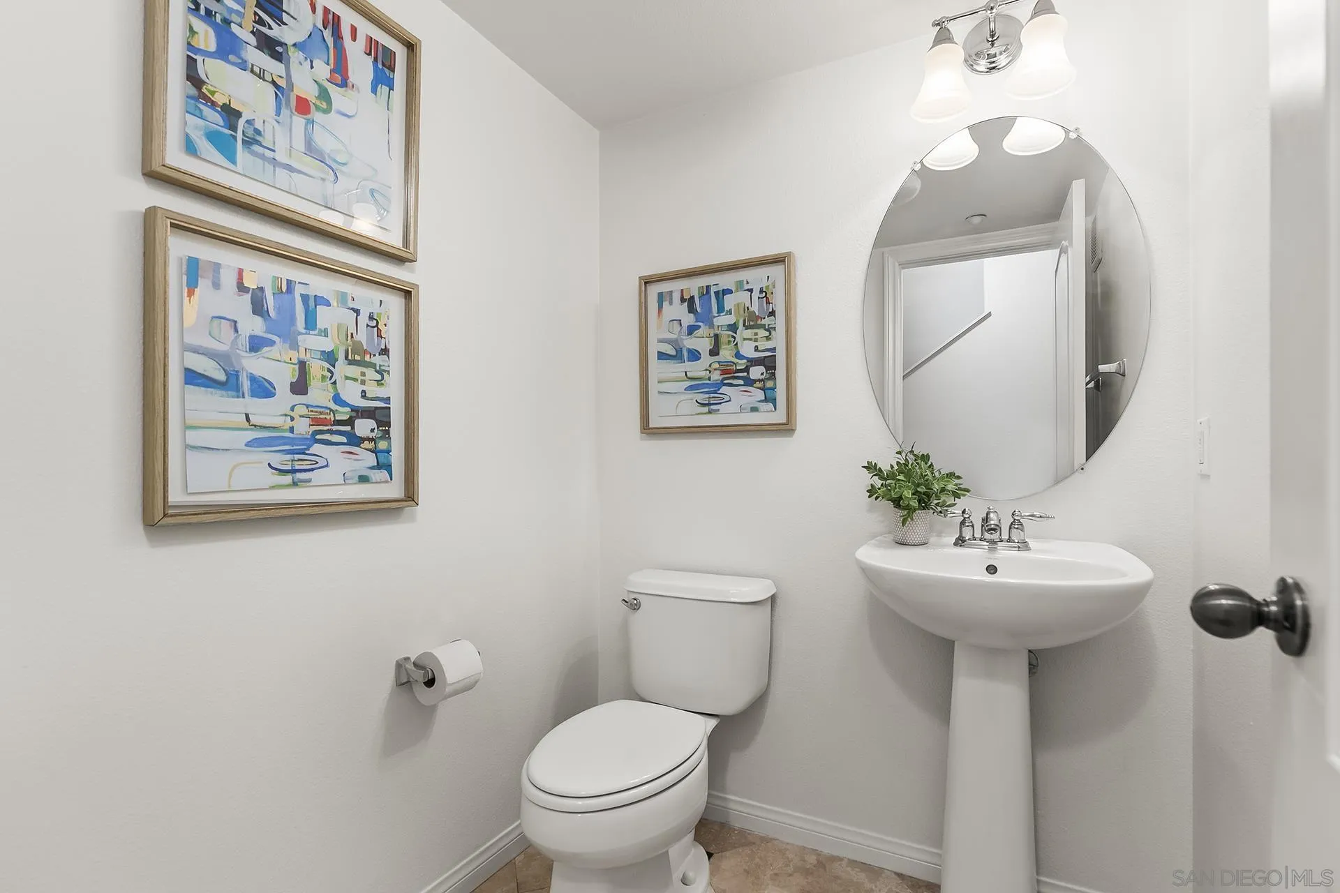 https://cdn.realtyfeed.com/cdn/127/250036568/6a5944f84aa0e0513e4b0c750ff44e4c.webp