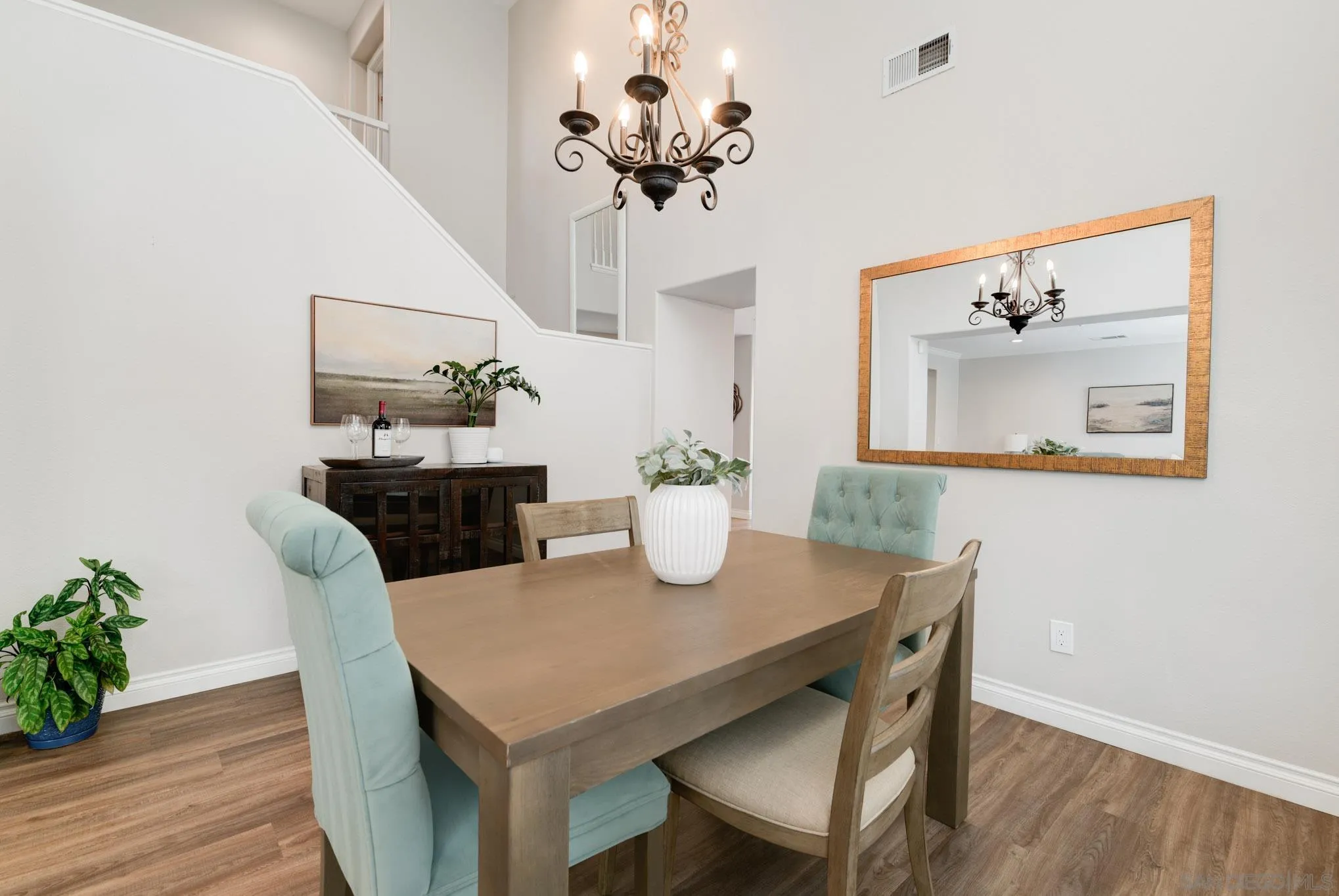 https://cdn.realtyfeed.com/cdn/127/250036570/58c929d240aaf5ead5eb254bdb14c4ff.webp