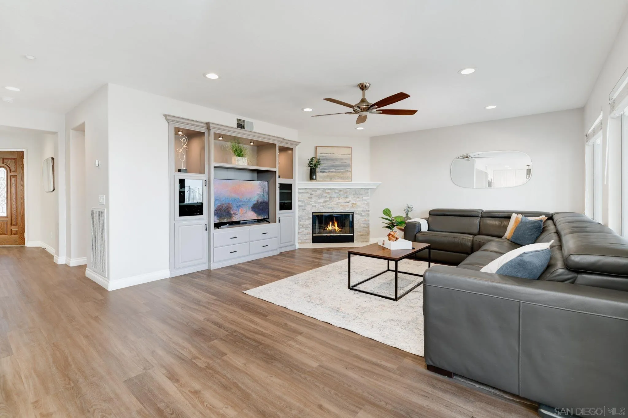 https://cdn.realtyfeed.com/cdn/127/250036570/73011120cef66726849d790cf67e0f52.webp