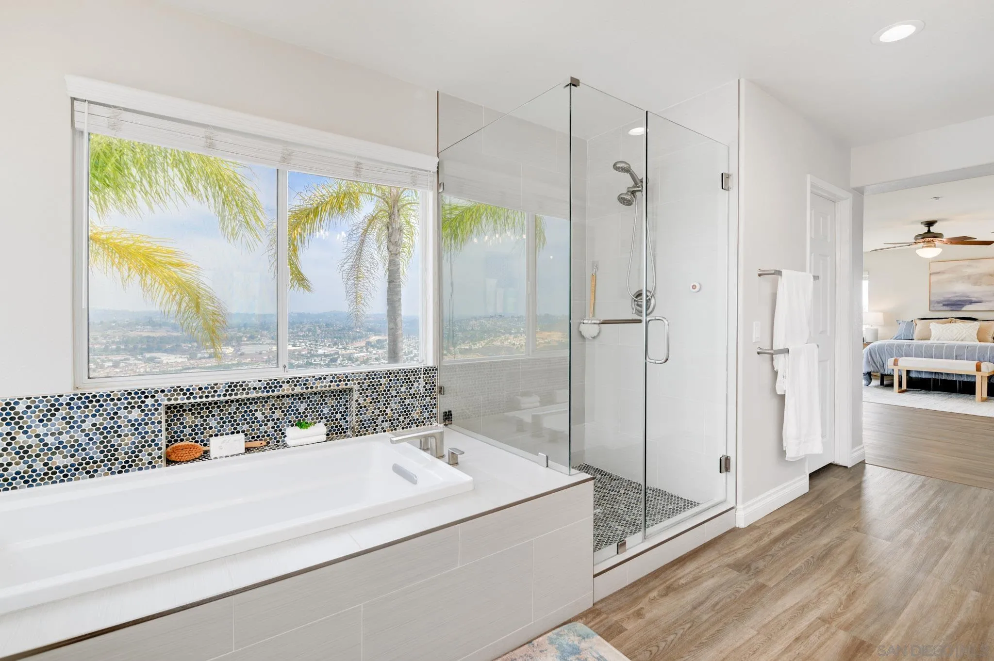 https://cdn.realtyfeed.com/cdn/127/250036570/a803b03e242a081fd04fc26dc3942f24.webp
