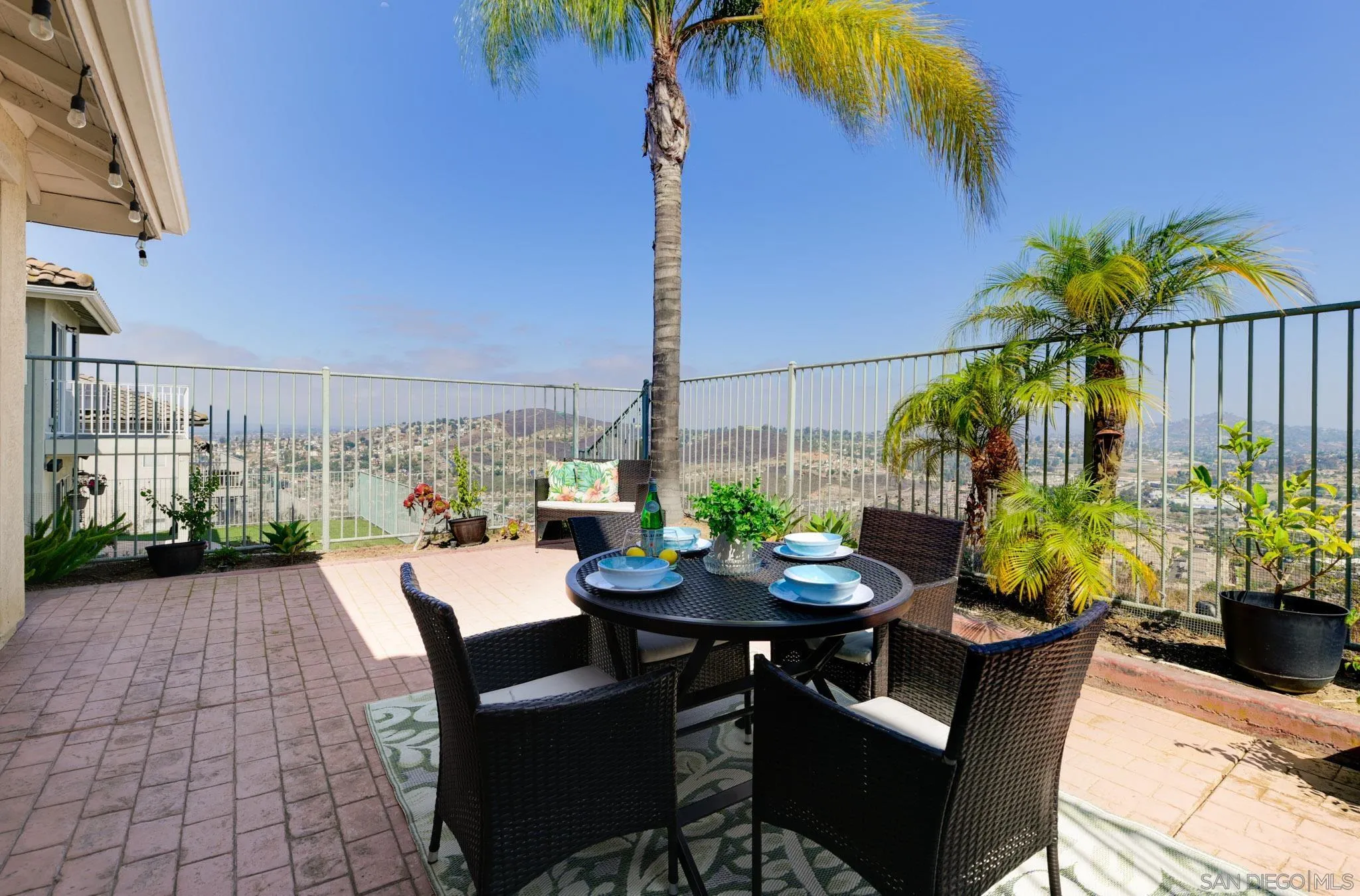 https://cdn.realtyfeed.com/cdn/127/250036570/f1a180ff496a643d2e3b2d836ef676c1.webp