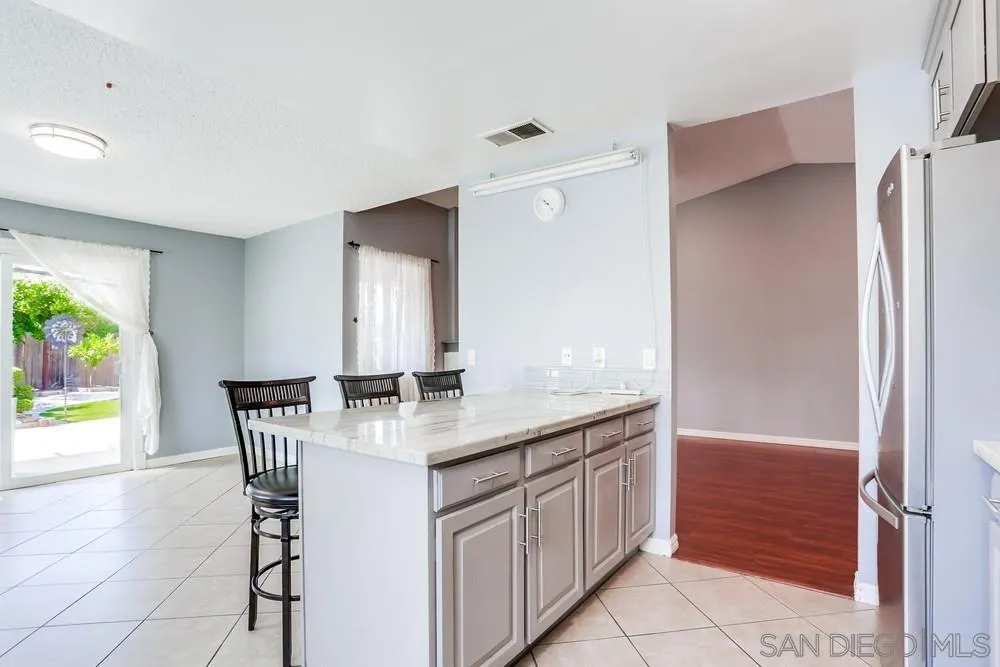 https://cdn.realtyfeed.com/cdn/127/250036571/c194a4c76f50a51cede1aa9936b1354e.webp