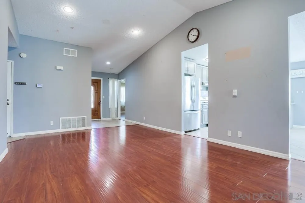 https://cdn.realtyfeed.com/cdn/127/250036571/ccf8fac5575c335516e2b7ecb0d49812.webp