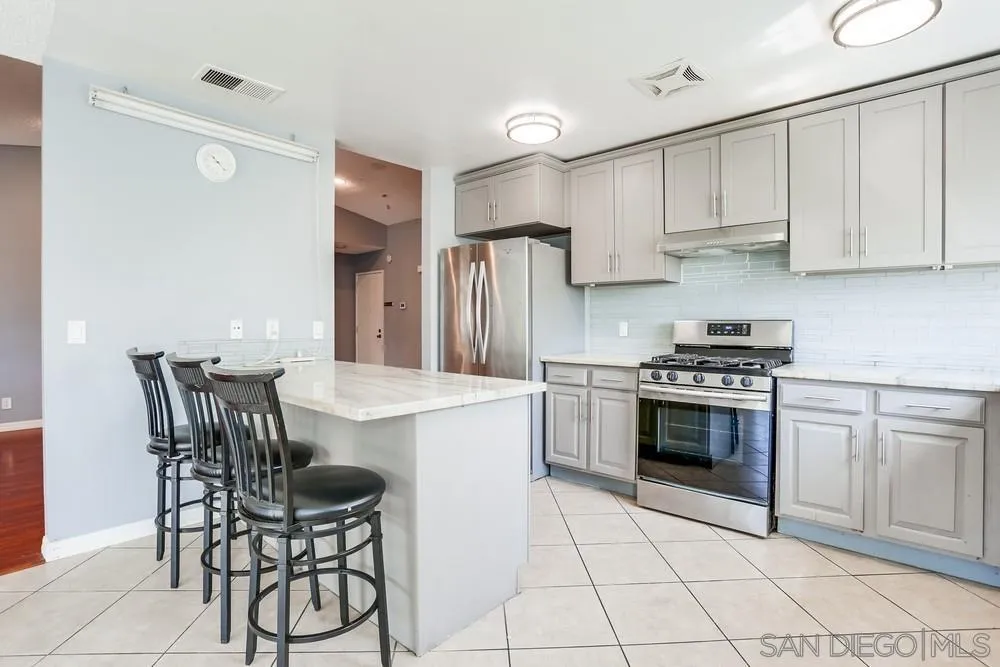 https://cdn.realtyfeed.com/cdn/127/250036571/d3303761c0894e56fef8cf9999220415.webp
