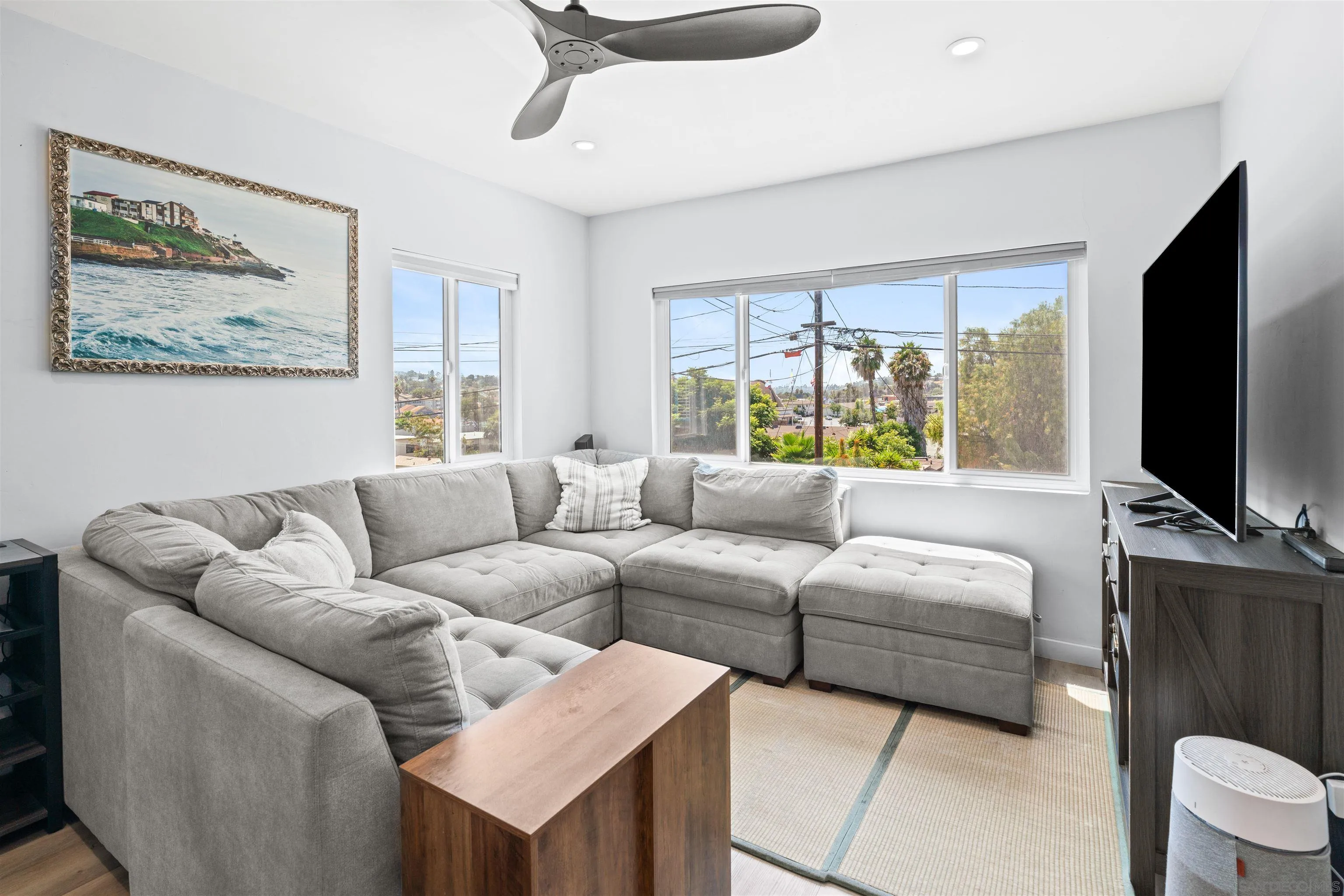 https://cdn.realtyfeed.com/cdn/127/250036575/6ec71be5b4d3f5e531a5cd1e2e982eeb.webp