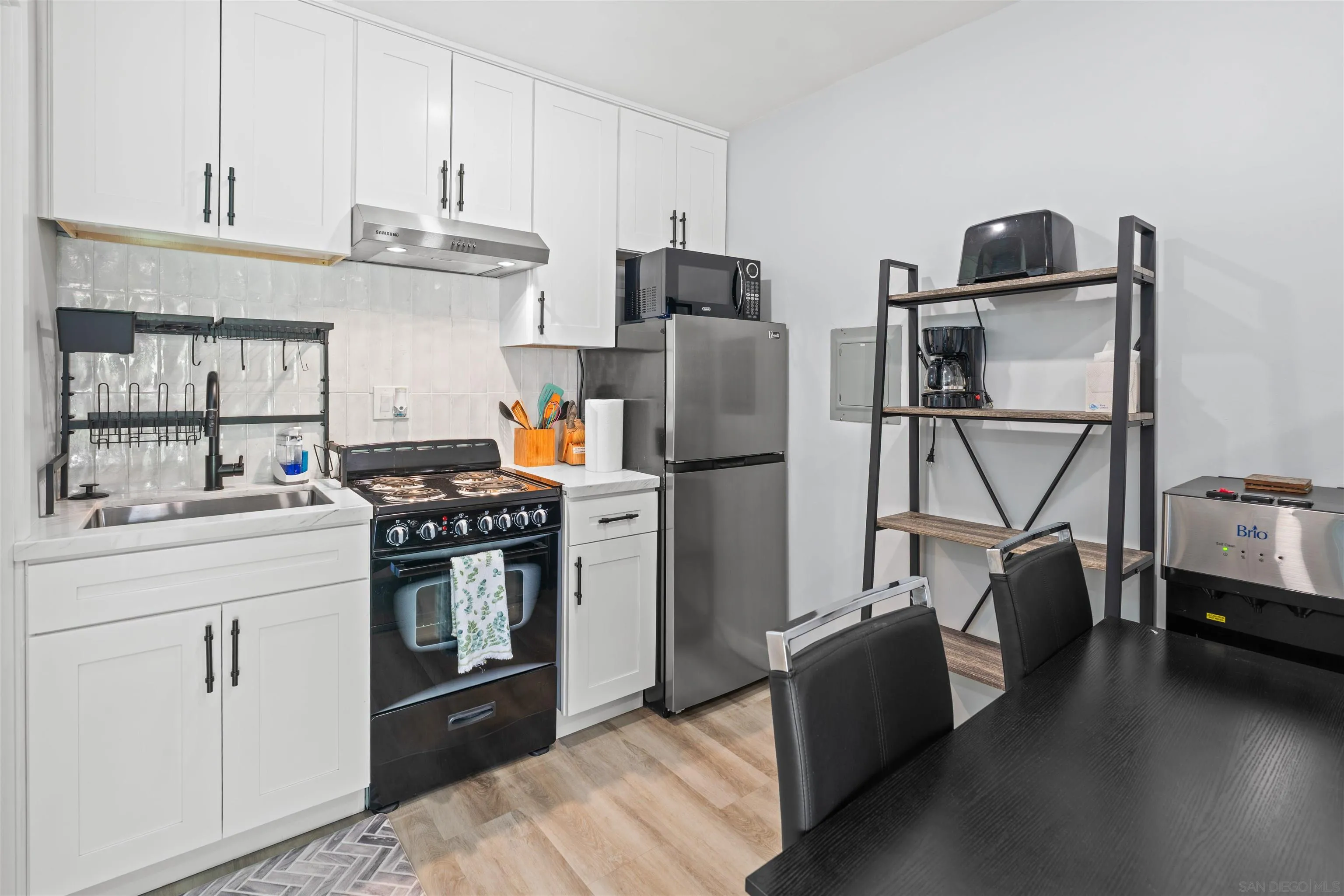 https://cdn.realtyfeed.com/cdn/127/250036575/7d98a78c669ca5f6b58a2d95db6bb122.webp