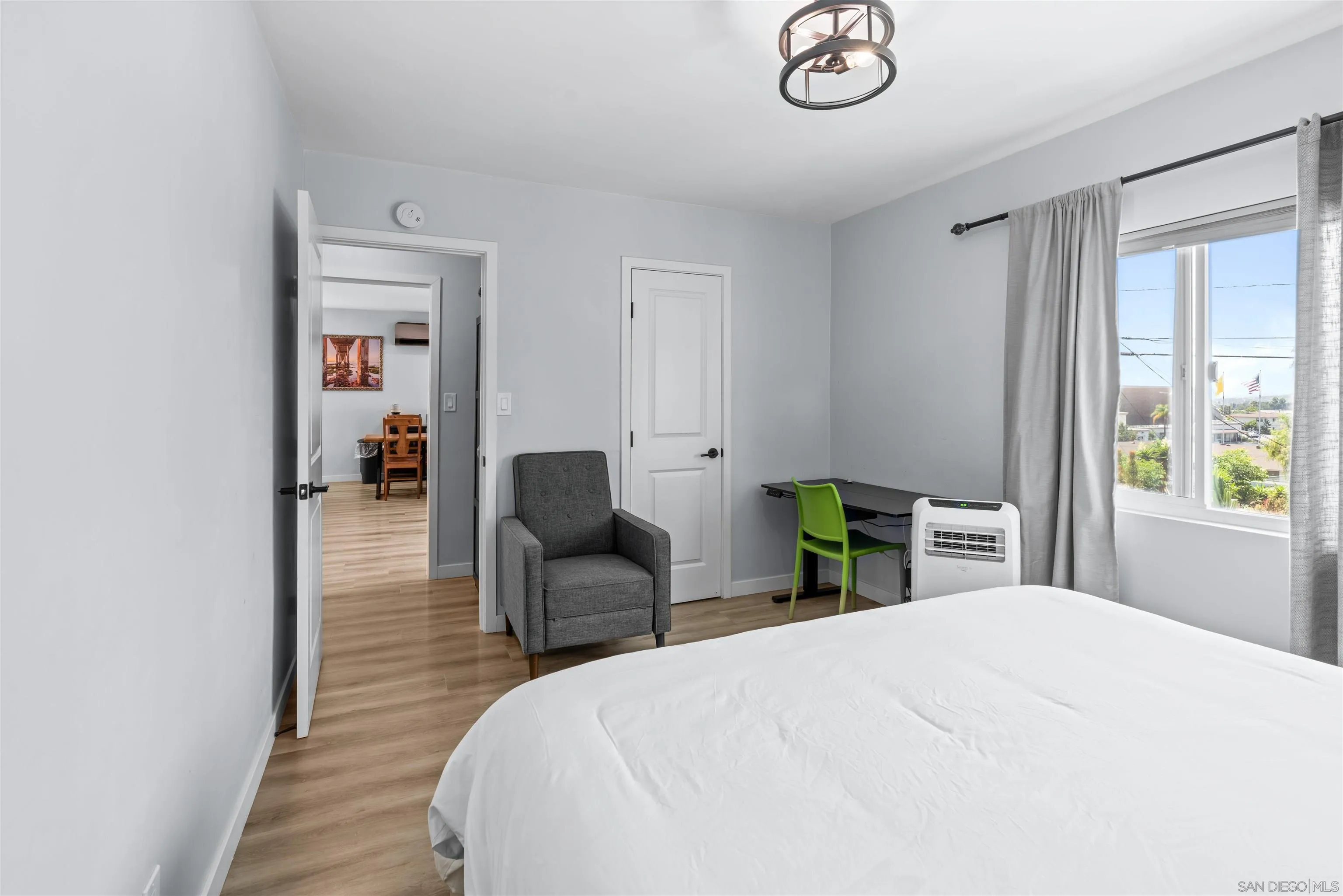 https://cdn.realtyfeed.com/cdn/127/250036575/8f373f55f380ca354db469d151baab52.webp