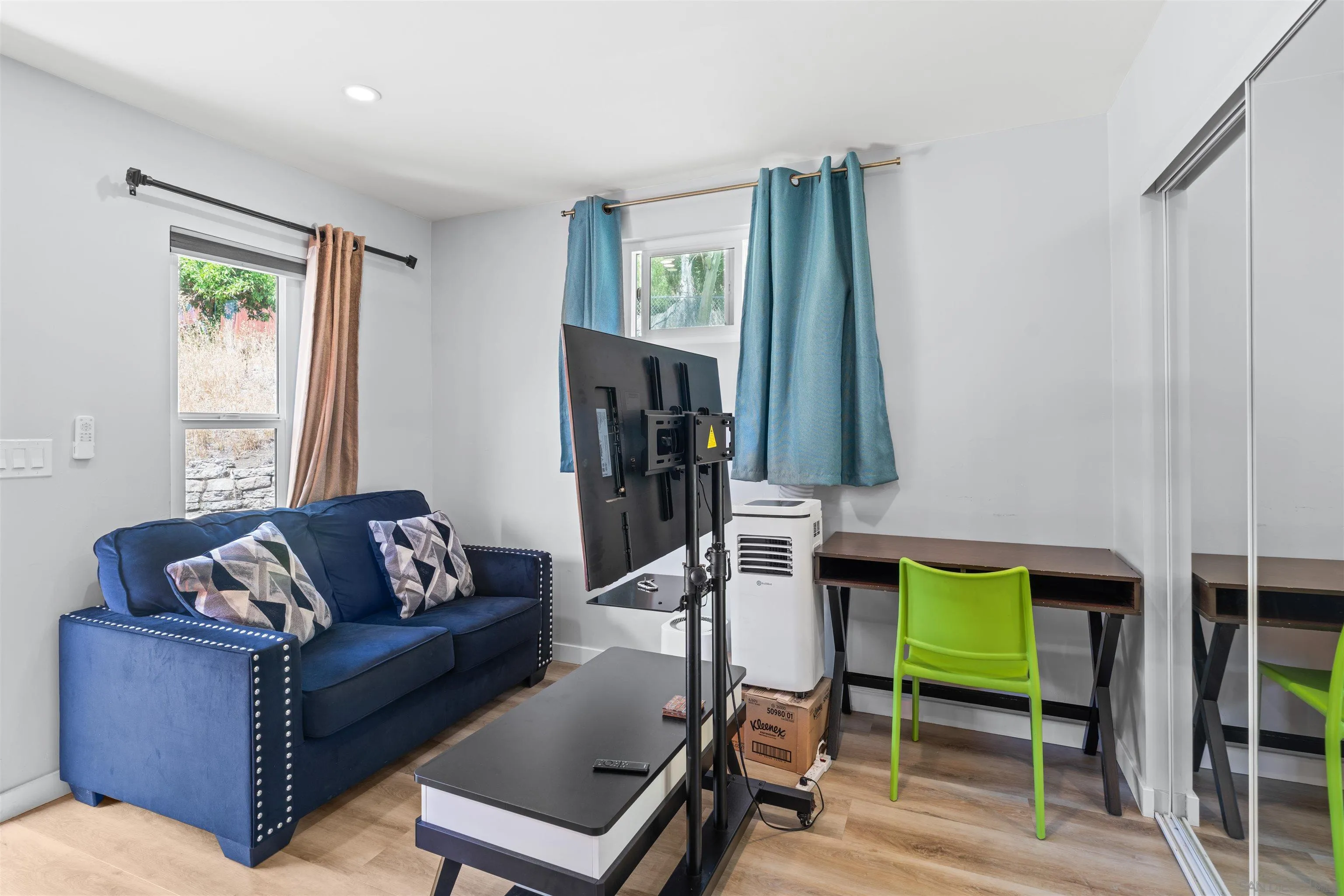 https://cdn.realtyfeed.com/cdn/127/250036575/bd1c4bc062967030e301516119036098.webp