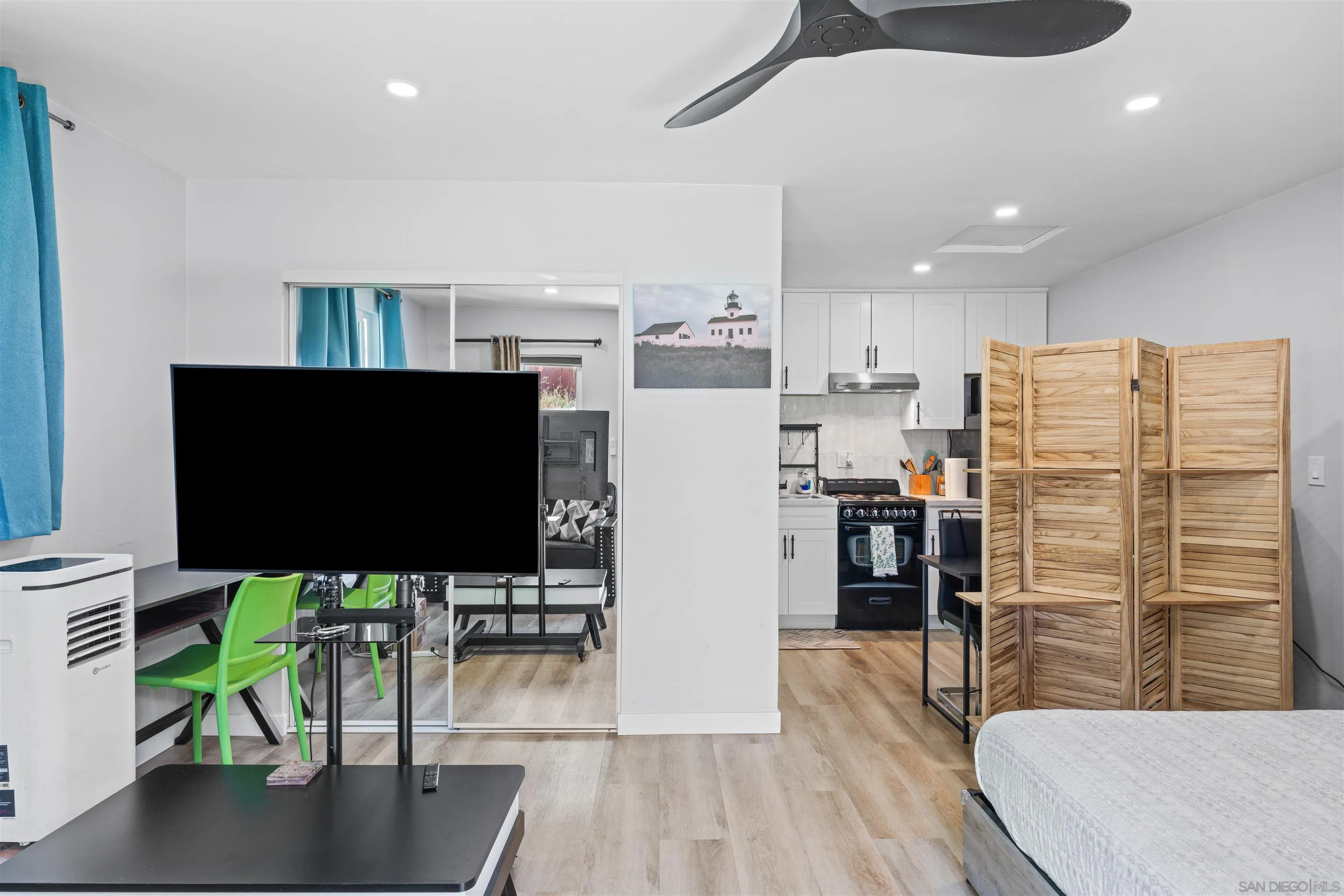 https://cdn.realtyfeed.com/cdn/127/250036575/c0641499905dbe57326de346f41fe5d6.webp