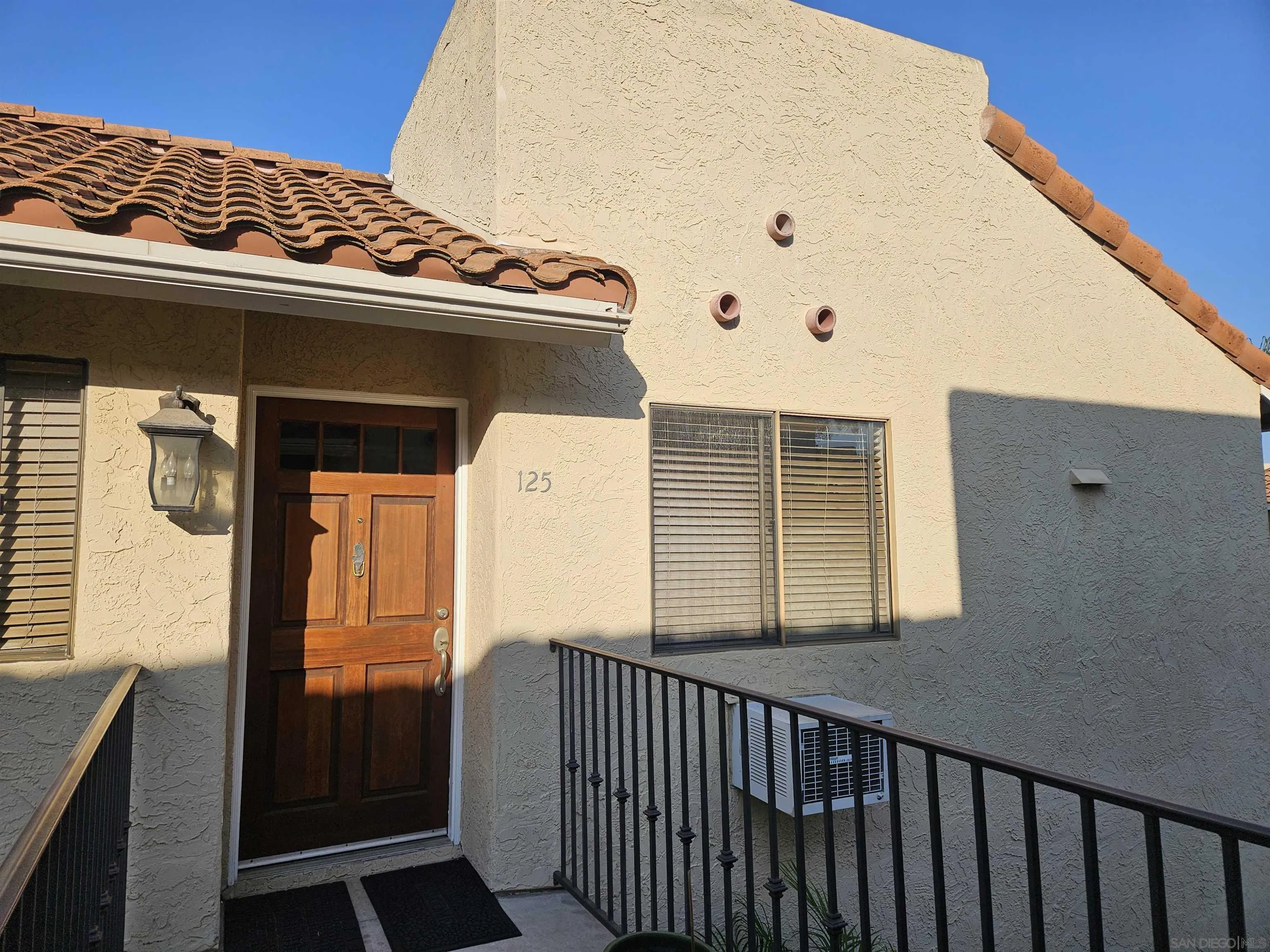 Photo #2: 250036576 Listing 