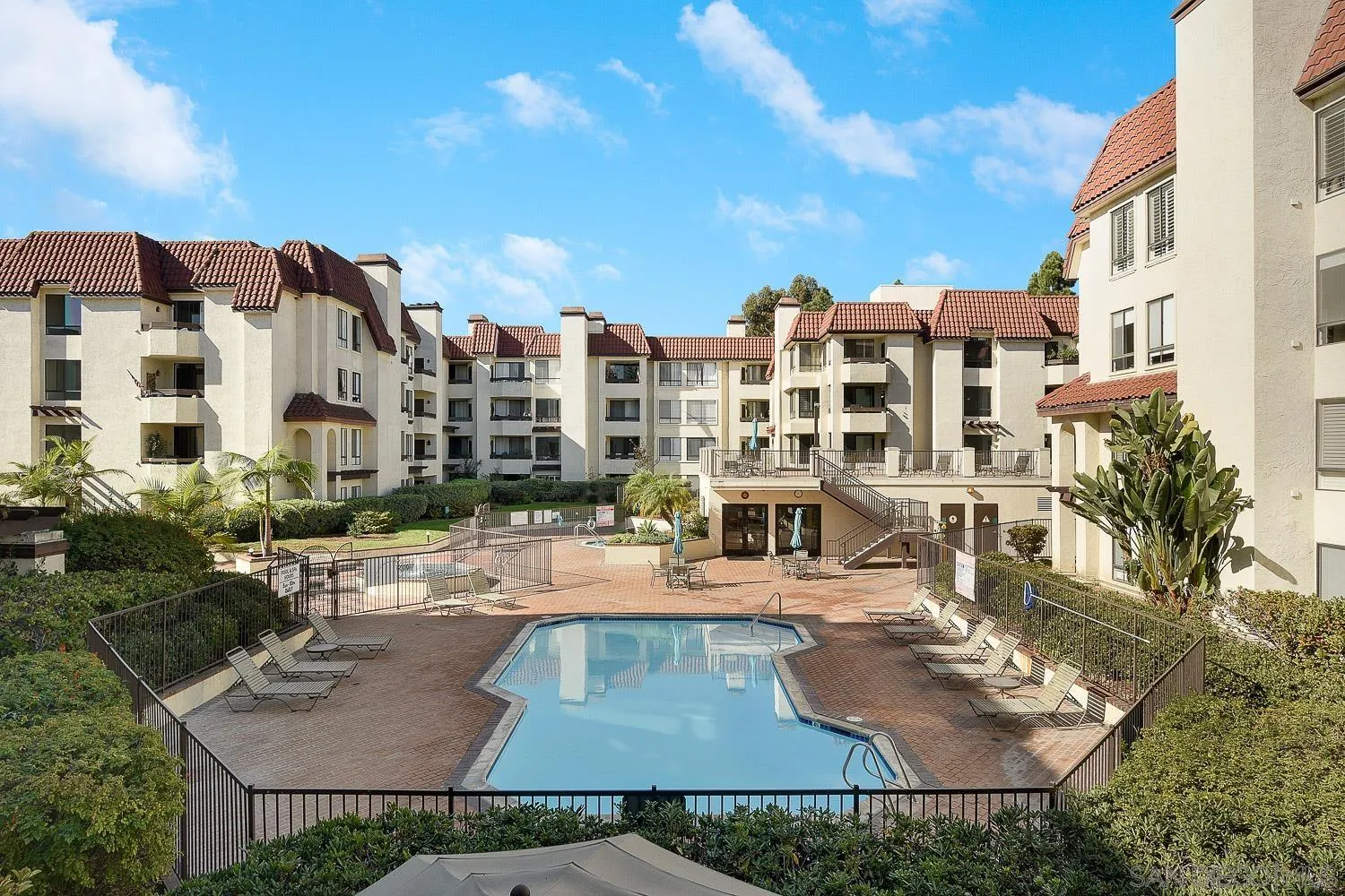 https://cdn.realtyfeed.com/cdn/127/250036577/0bd6a8c64b44755ff02f76ec9e3a9418.webp