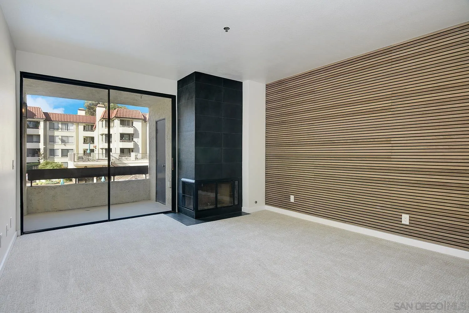 https://cdn.realtyfeed.com/cdn/127/250036577/877d22a964da3c344b149b015d0fb530.webp
