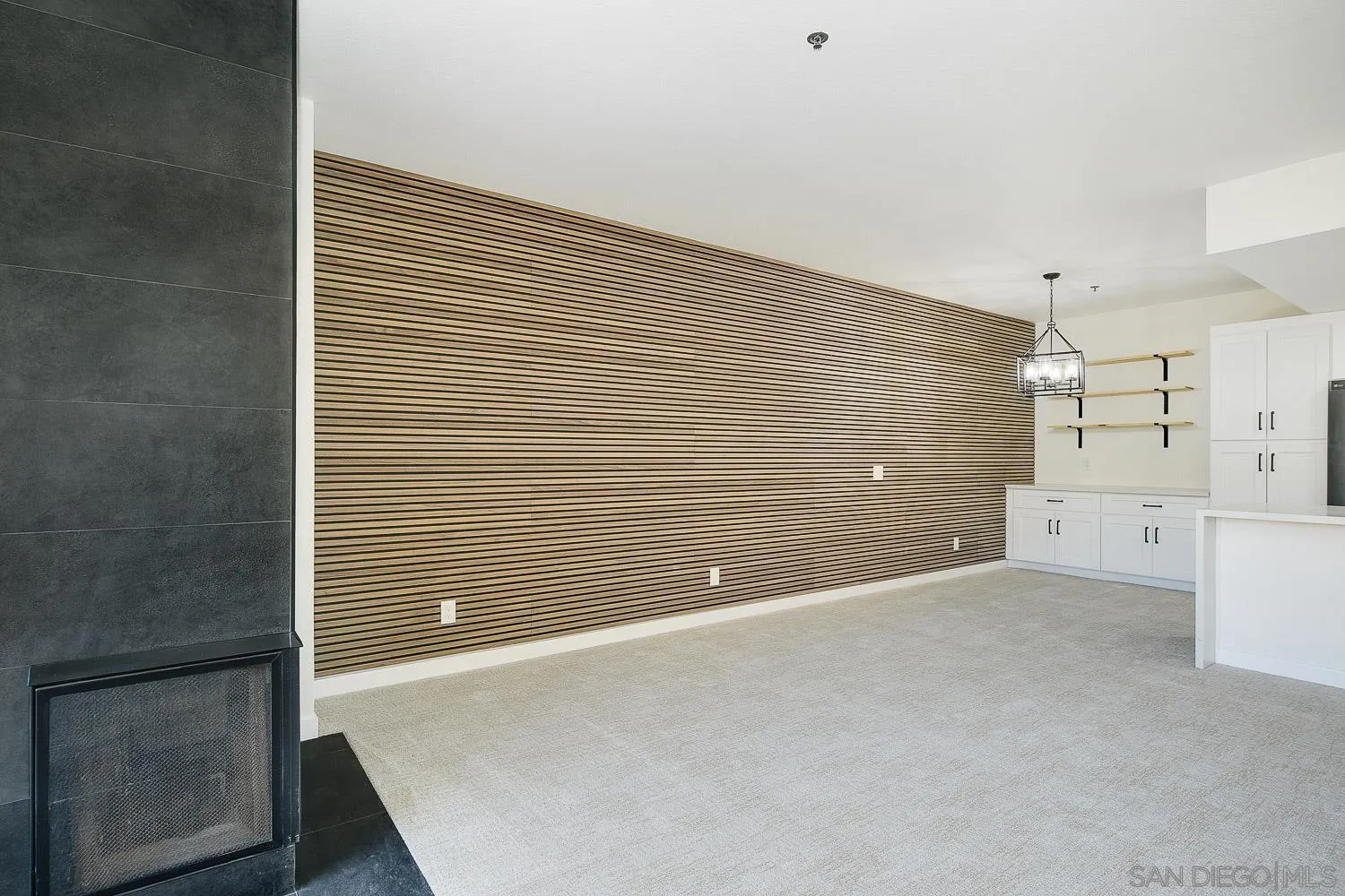 https://cdn.realtyfeed.com/cdn/127/250036577/8bc1bb17906773fba022ca960502fe01.webp
