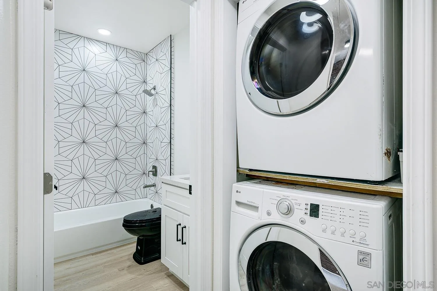 https://cdn.realtyfeed.com/cdn/127/250036577/944d0d407638f58e77a34ed007ba4538.webp