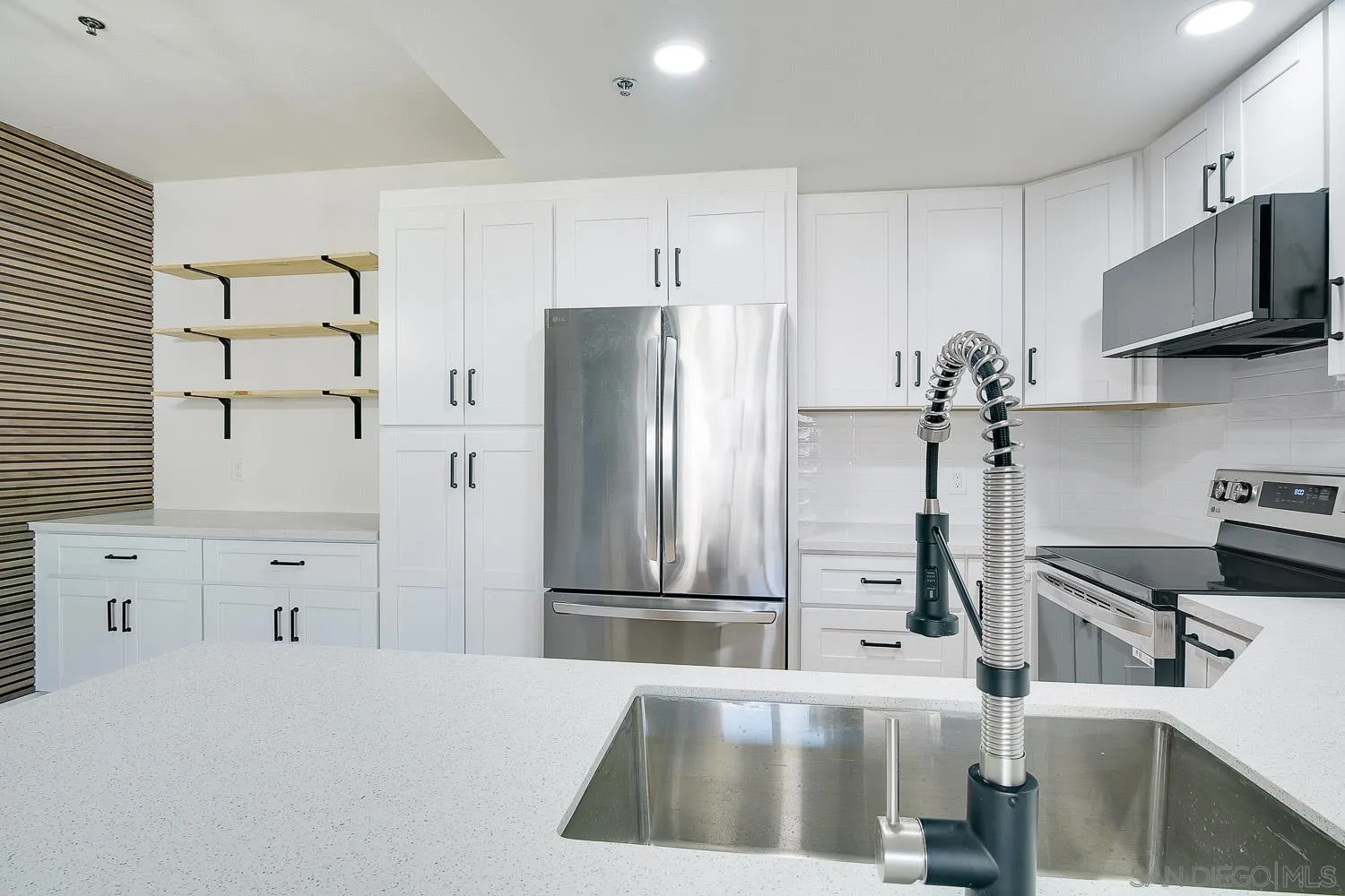 https://cdn.realtyfeed.com/cdn/127/250036577/f58fe5e71d0f8b91b259ef314a54eb83.webp