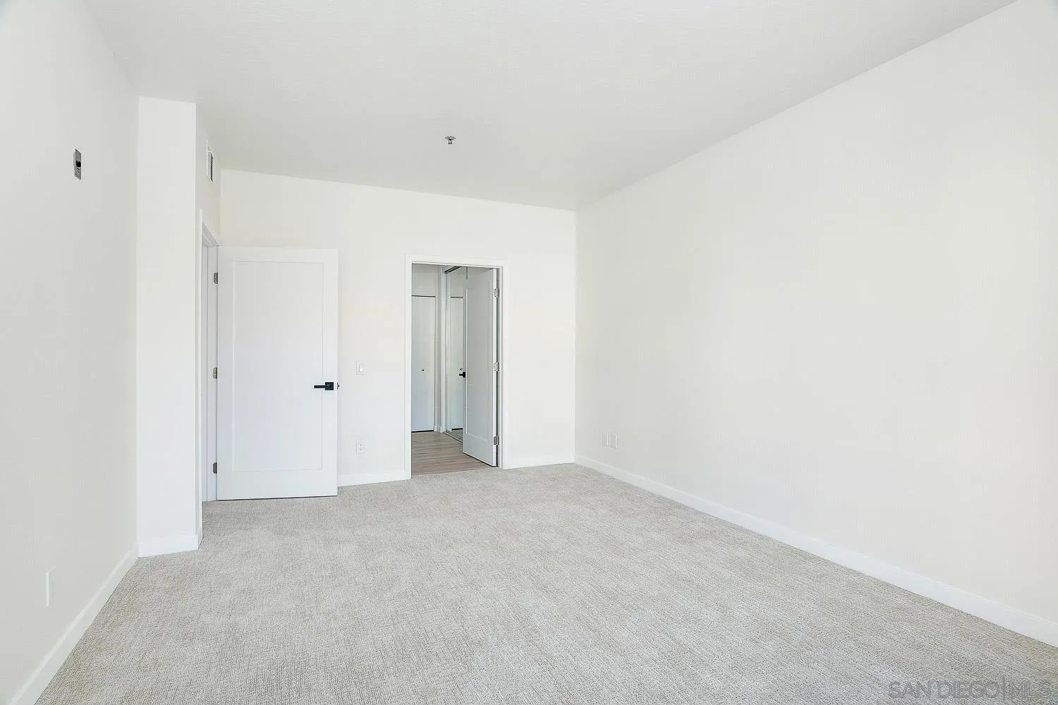 https://cdn.realtyfeed.com/cdn/127/250036577/f7e61ecb4c38eb50c6c0e779350daccc.webp