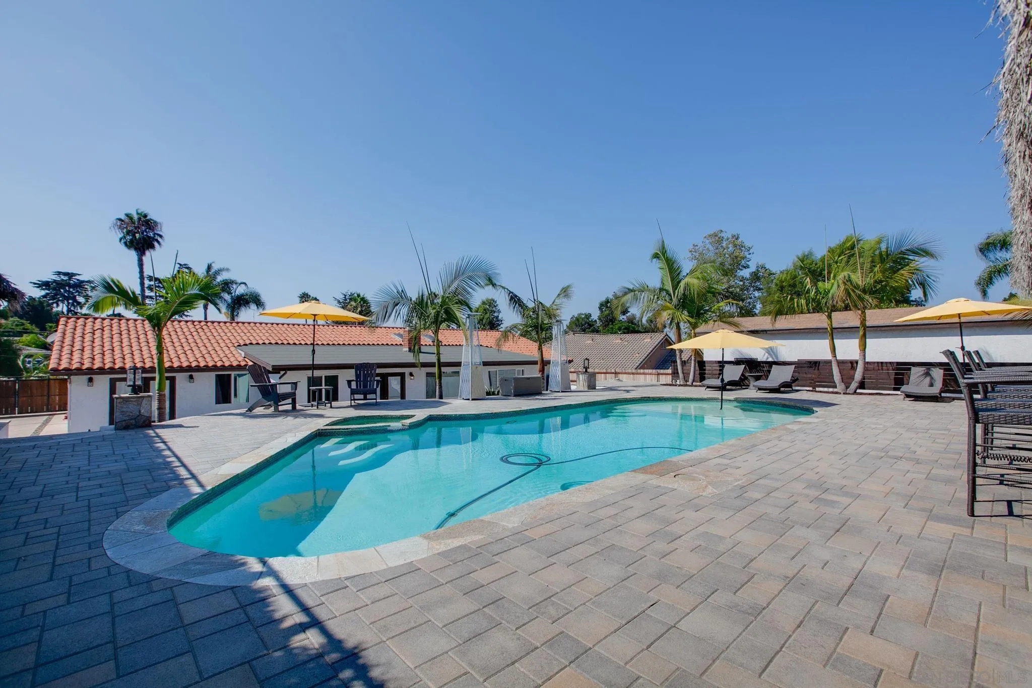 https://cdn.realtyfeed.com/cdn/127/250036579/2ff3f89cfcd4c7a14a160a7a2297e92f.webp