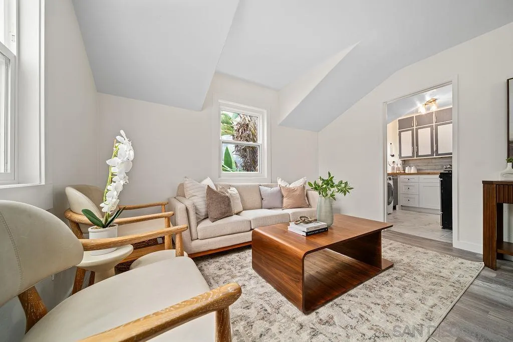 https://cdn.realtyfeed.com/cdn/127/250036581/25f37c30f7ed9cfacc2a18f182878caa.webp
